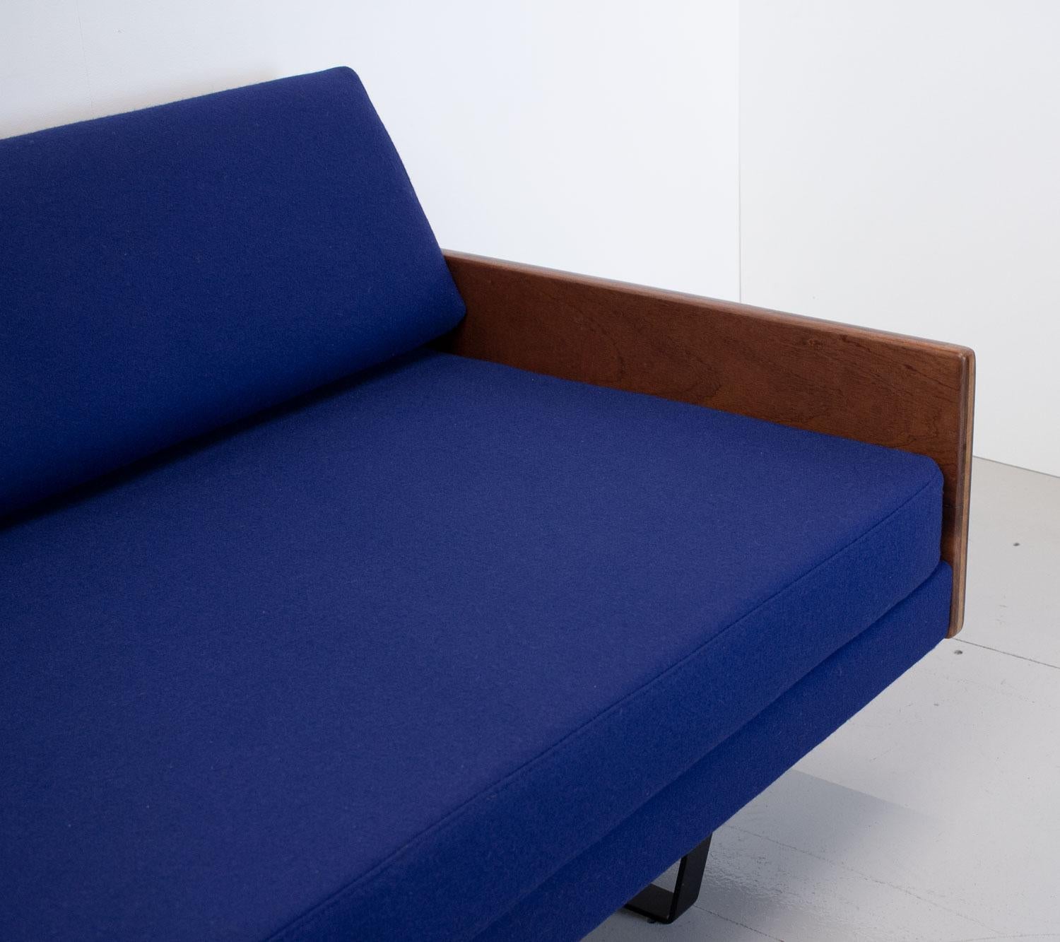 Blue Sofa Bed by Robin Day for Hille, 1950s 3