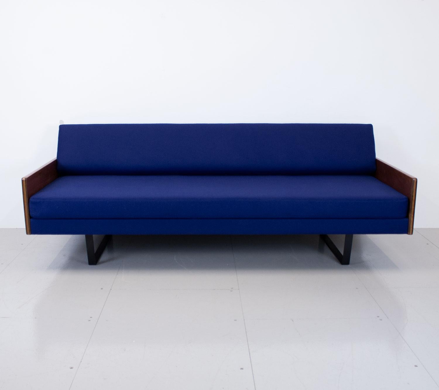 Mid-Century Modern Blue Sofa Bed by Robin Day for Hille, 1950s