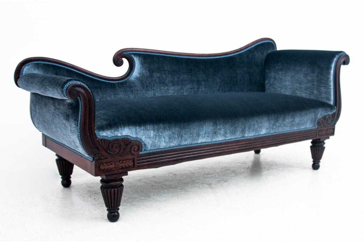 French Blue Sofa Recamier, France, around 1830. After renovation.