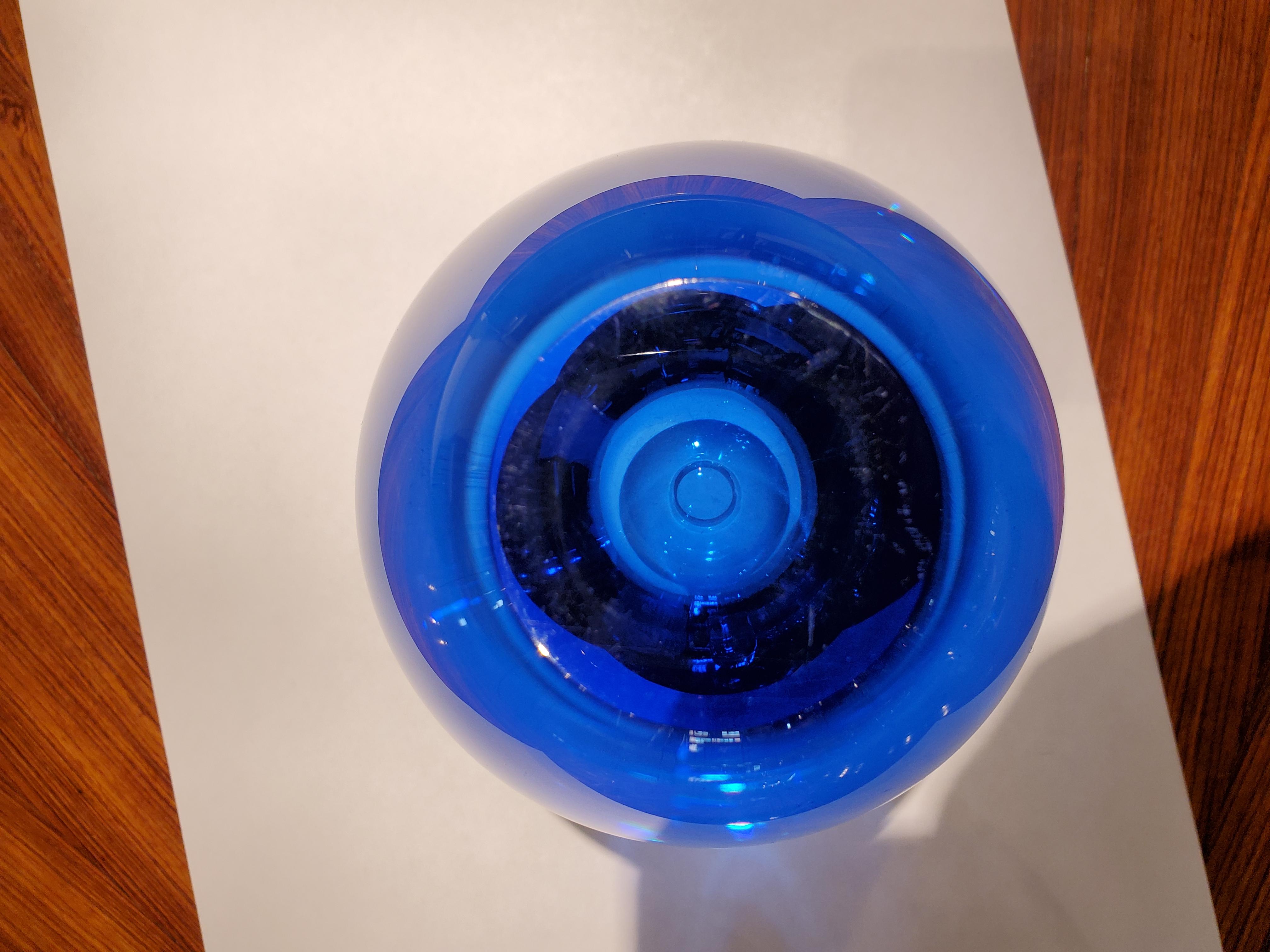 Blue Somerso Murano Vase In Good Condition For Sale In Montreal, QC