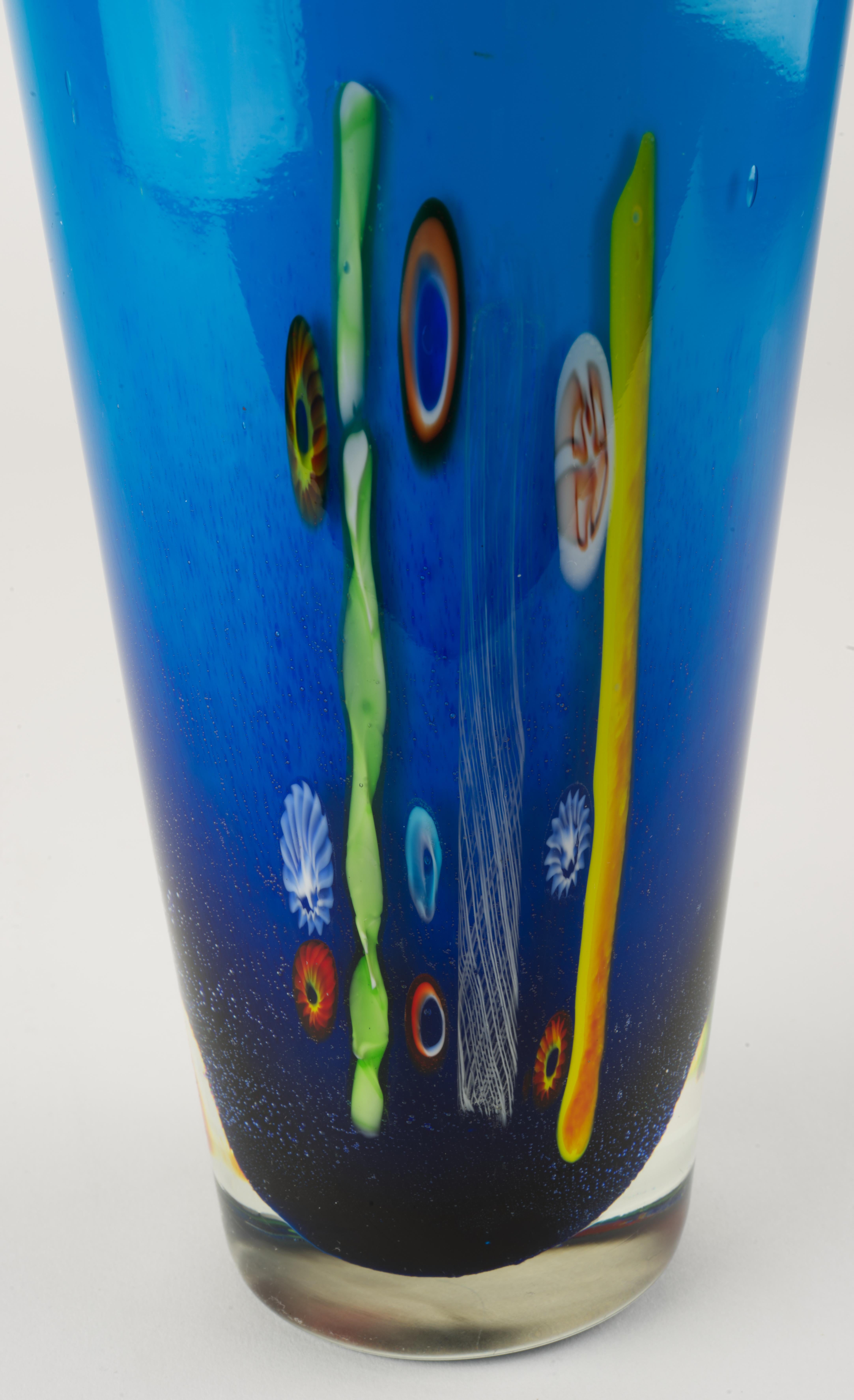 Jarrón Sommerso Millefiori Azul, Murina y Burbujas Controladas, Cristal de Murano en Bueno estado para la venta en Clifton Springs, NY