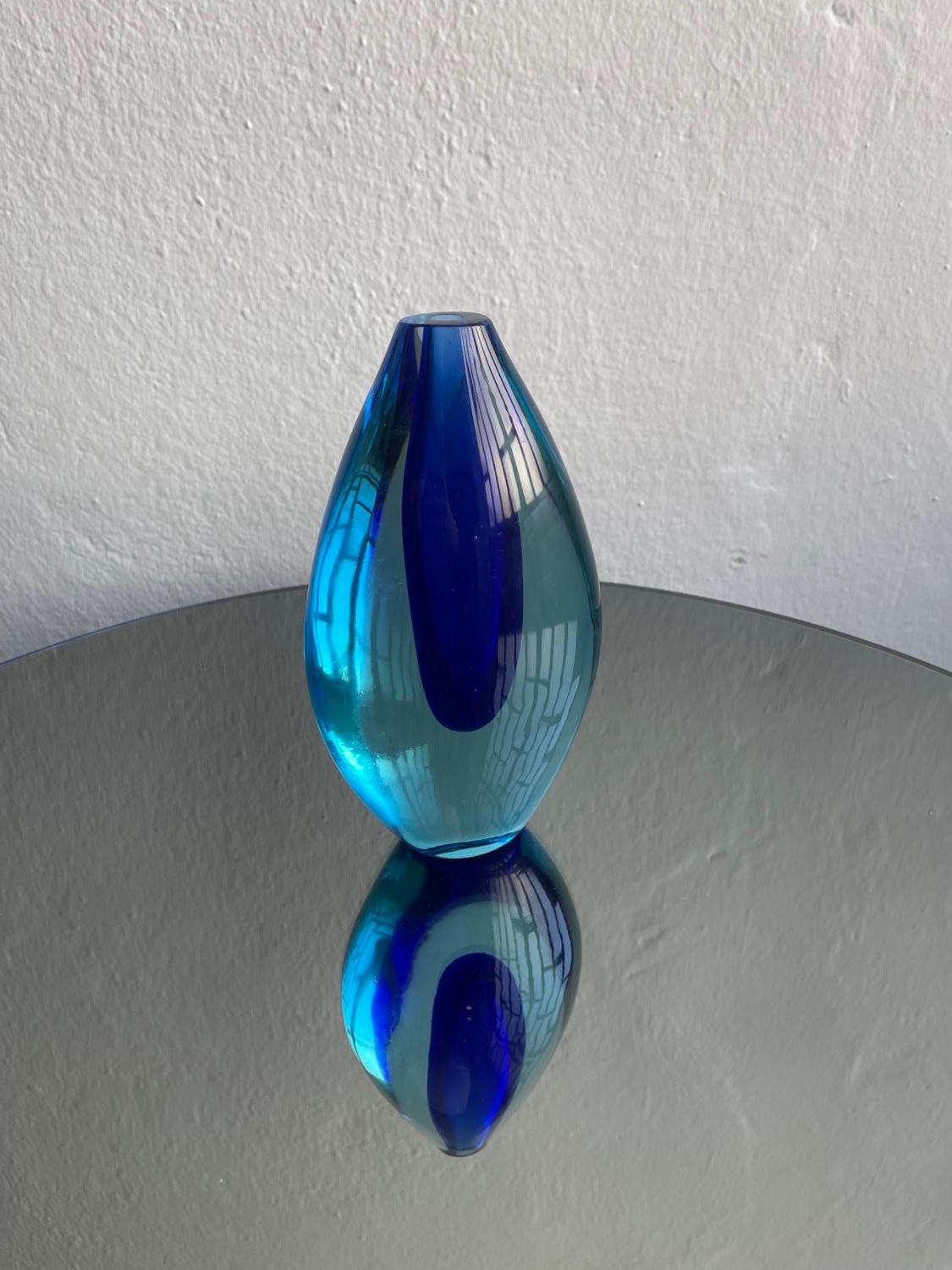 Mid-Century Modern Vase Sommerso bleu de Flavio Poli pour Seguso en vente