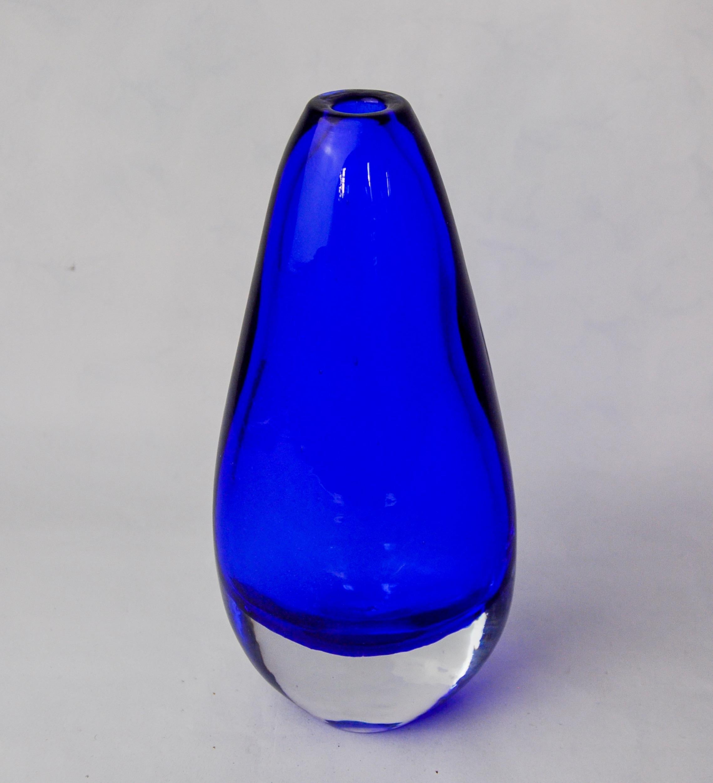 Blaue Sommerso-Vase von Seguso, Murano-Glas, Italien, 1970 (Hollywood Regency) im Angebot
