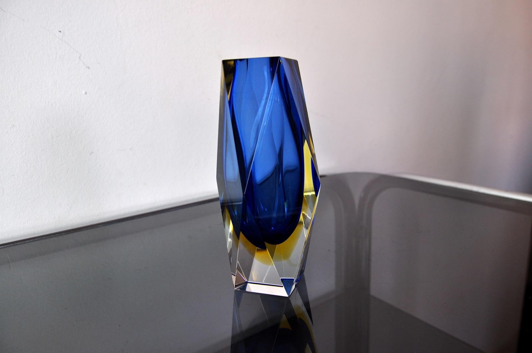 Blue Sommerso Vase in Murano Glass for Seguso, Italy, 1960 In Good Condition For Sale In BARCELONA, ES
