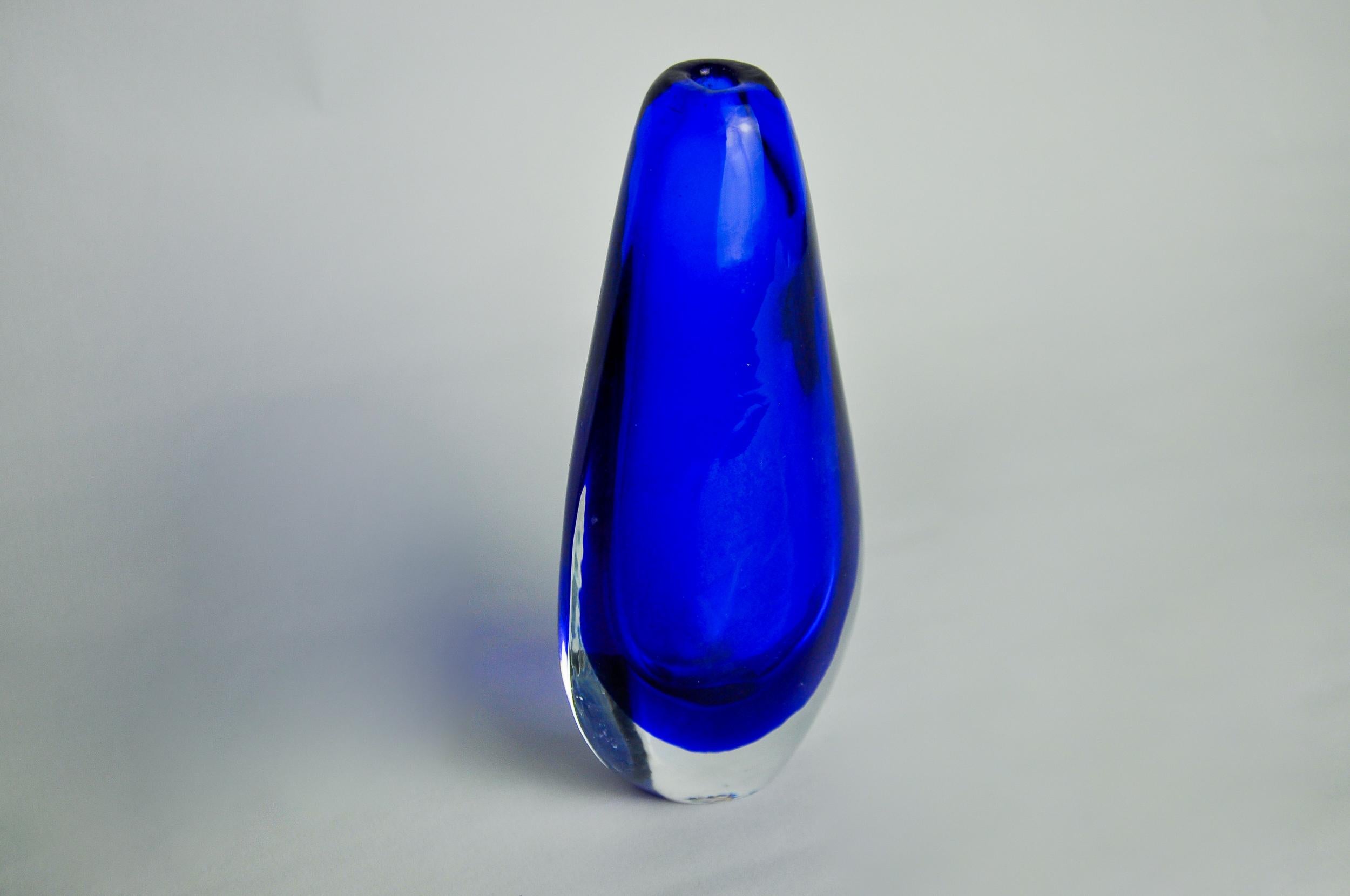 Blue Sommerso Vase, Murano Glass, Italy, 1970 In Good Condition For Sale In BARCELONA, ES