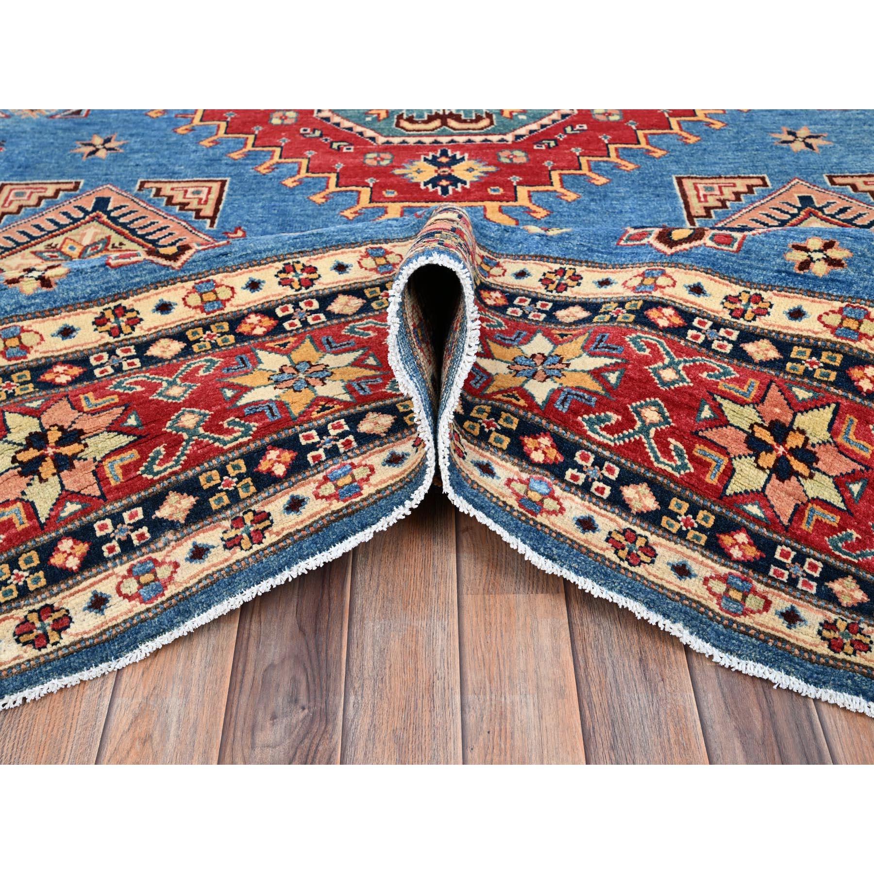 Blauer handgeknüpfter orientalischer Teppich aus Wolle in besonderem Kazak-Geometrischem Design 9'2
