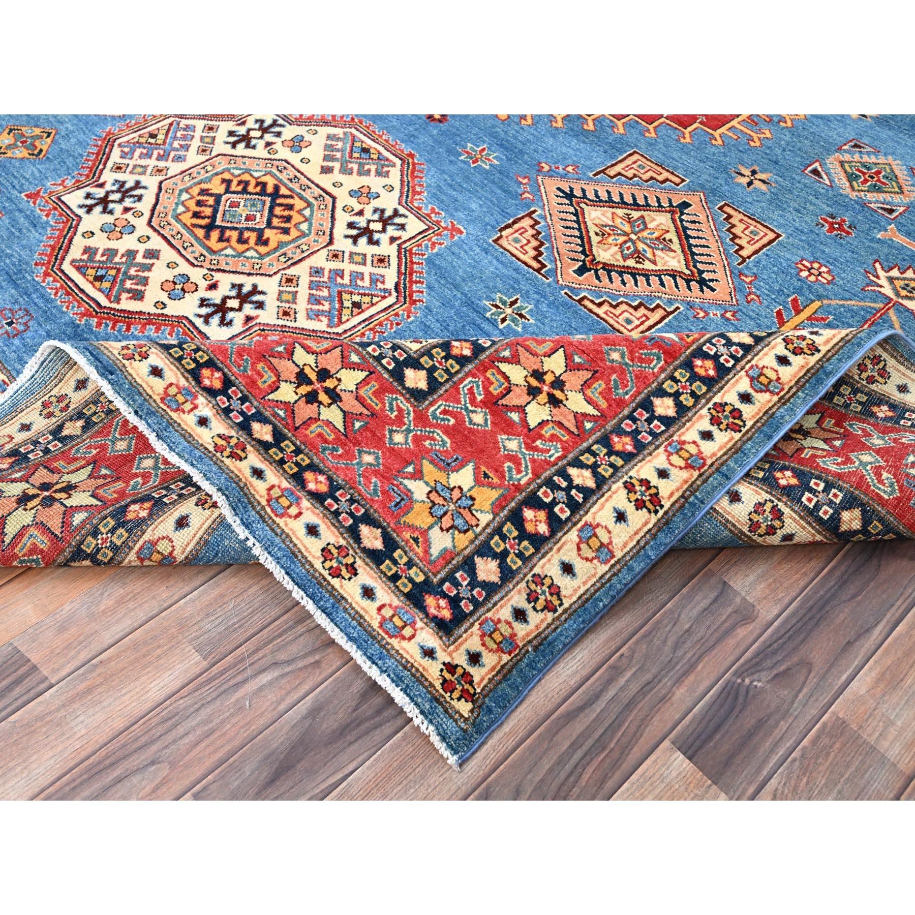 Blauer handgeknüpfter orientalischer Teppich aus Wolle in besonderem Kazak-Geometrischem Design 9'2