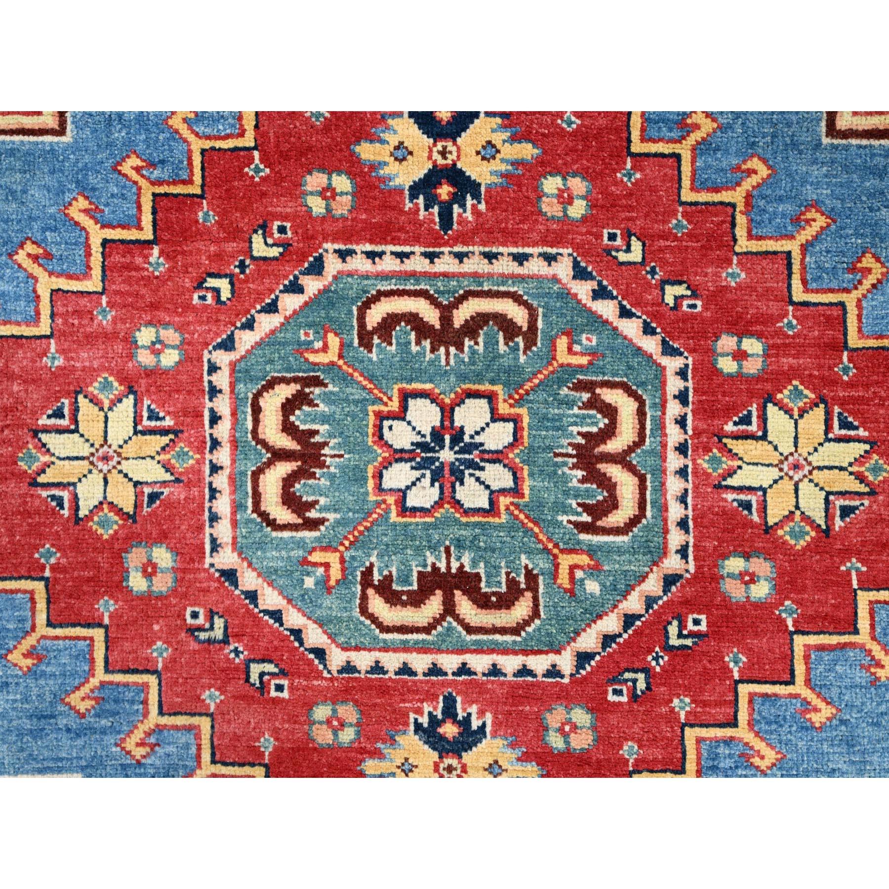 Blauer handgeknüpfter orientalischer Teppich aus Wolle in besonderem Kazak-Geometrischem Design 9'2