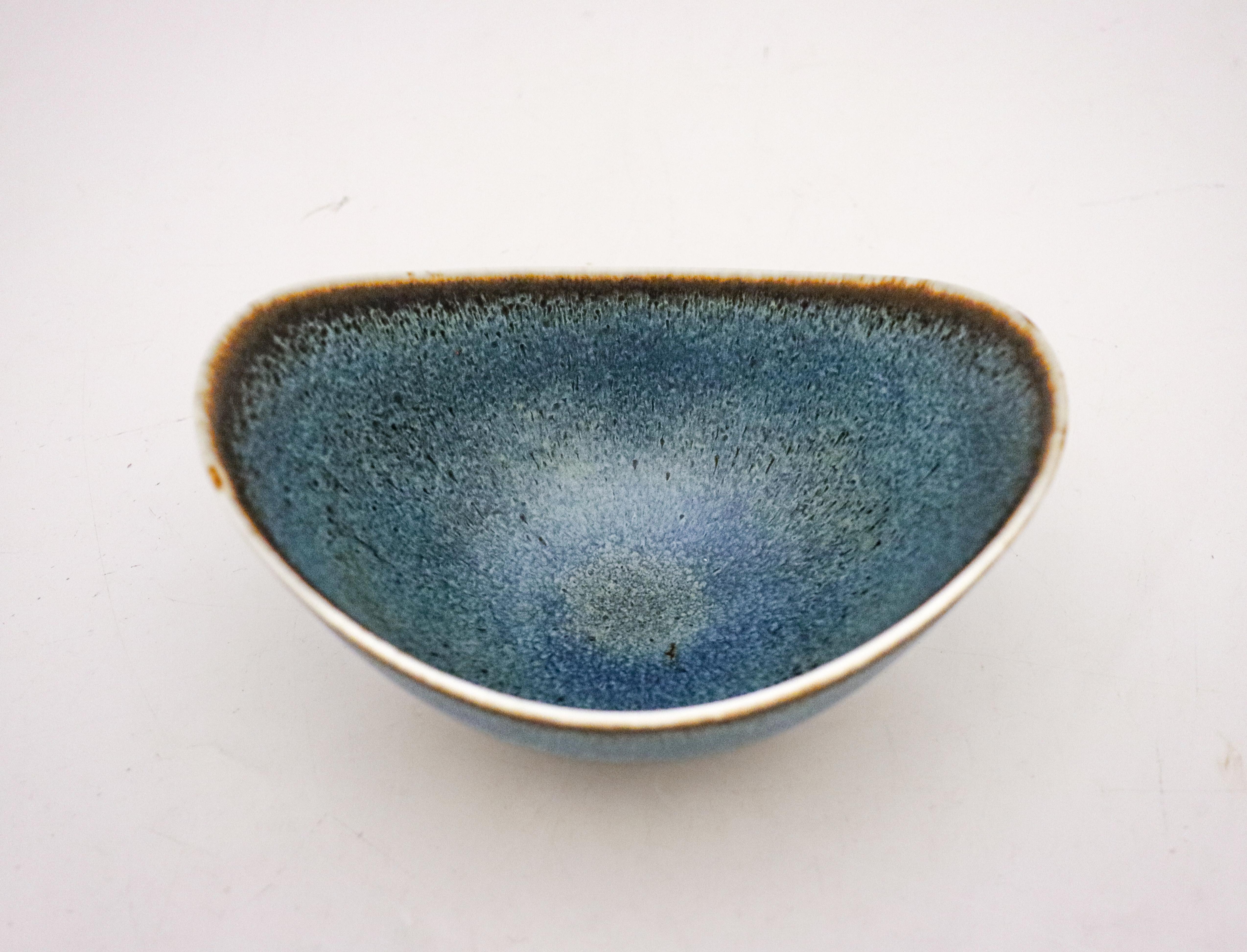 vintage speckled bowls