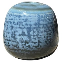 Vase en verre bleu moucheté de gris et de vert, Roumanie, Contemporary