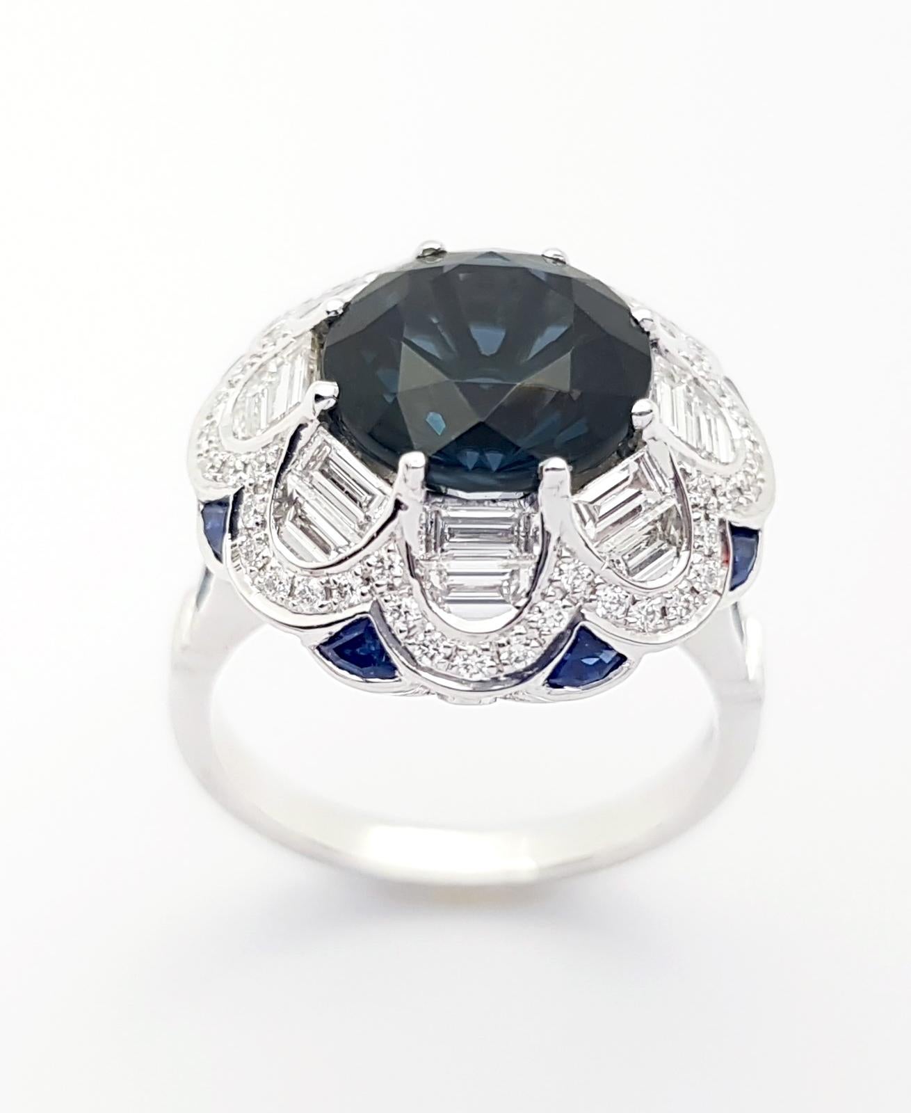 Ring aus 18 Karat Weißgold mit blauem Spinell, blauem Saphir und Diamant in Fassungen im Angebot 6