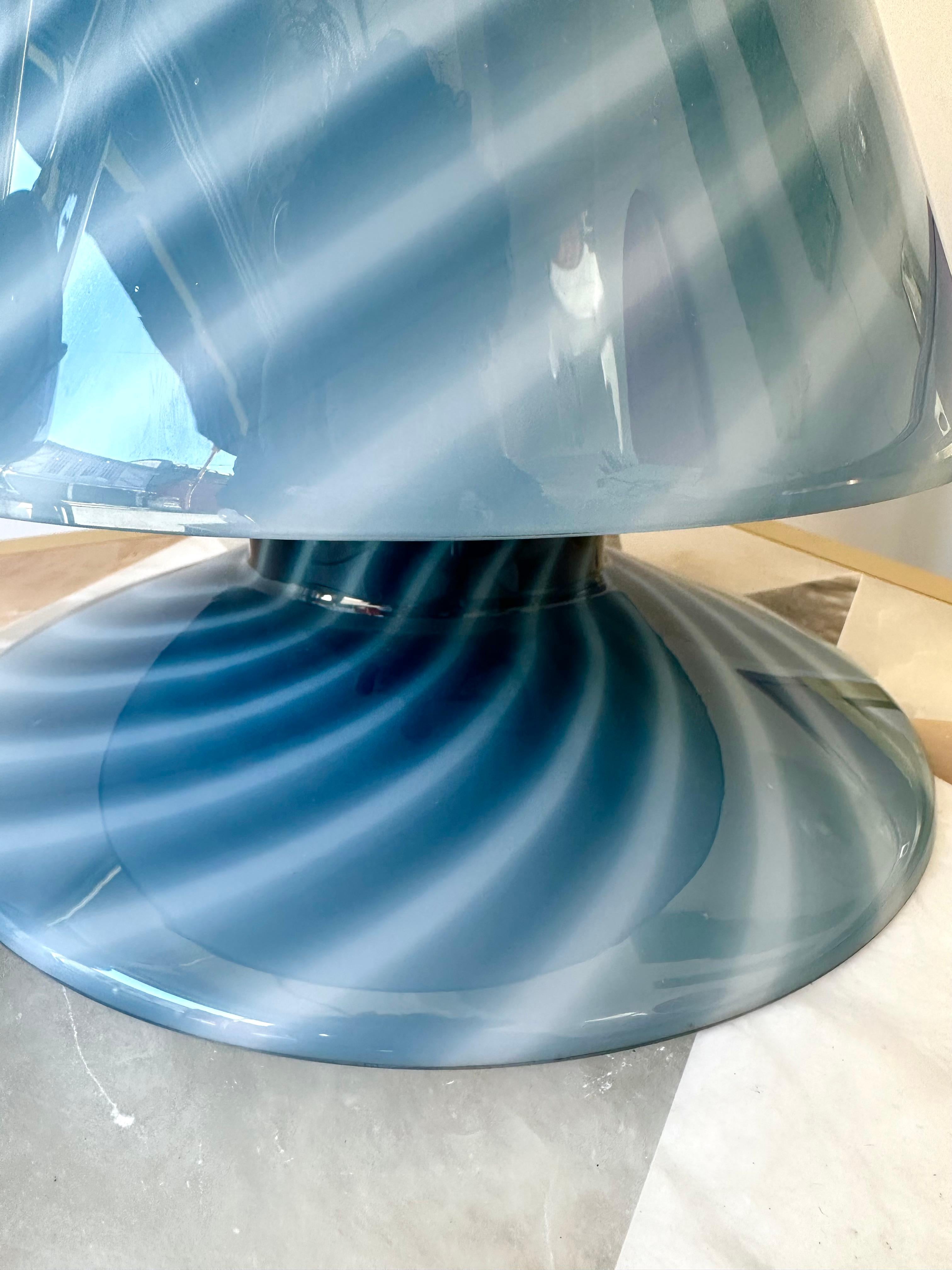 Lampe en verre de Murano en forme de spirale bleue par La Murrina, Italie, 1970 Bon état - En vente à SAINT-OUEN, FR