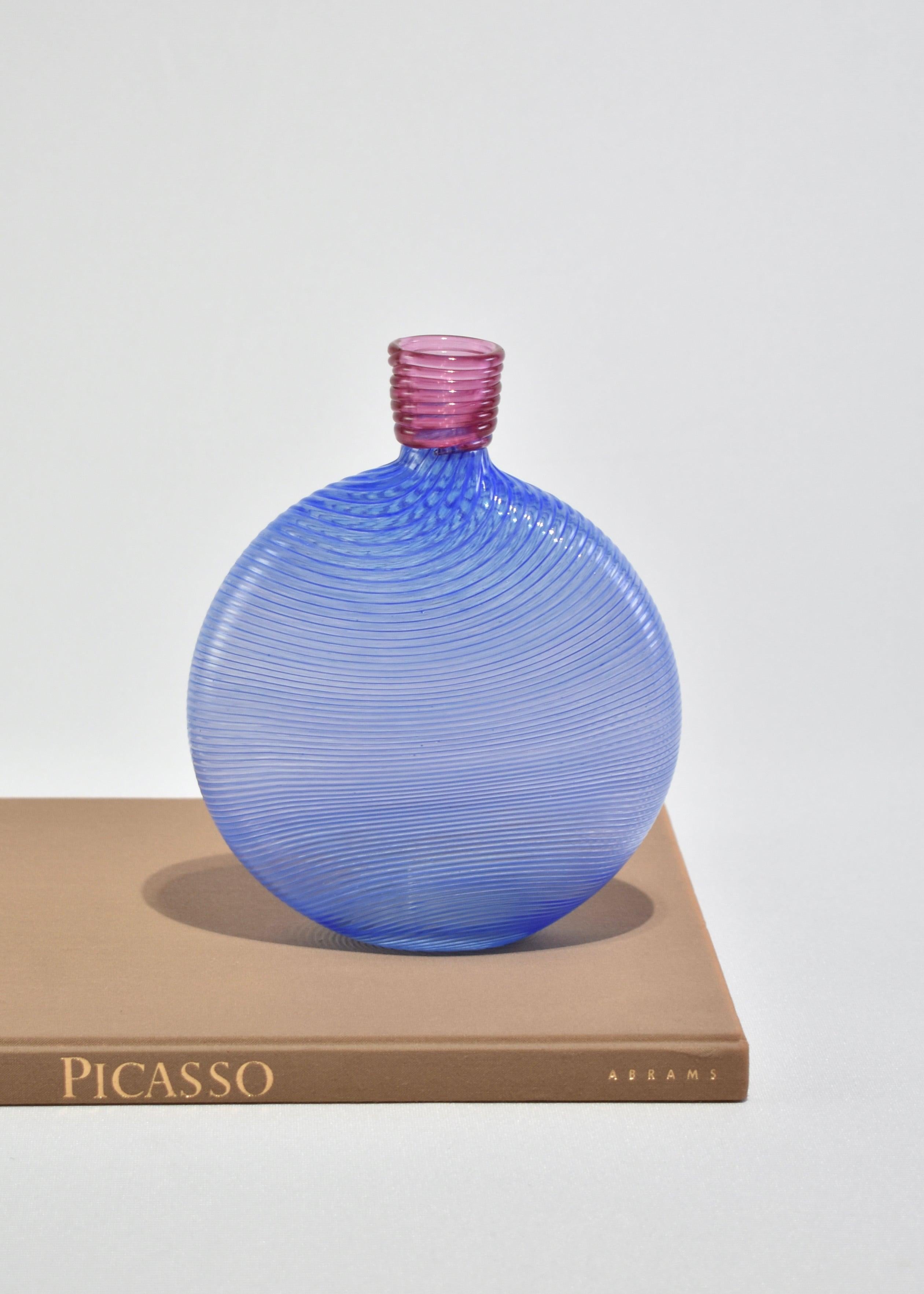 Blue Spiral Vase In Good Condition In Richmond, VA
