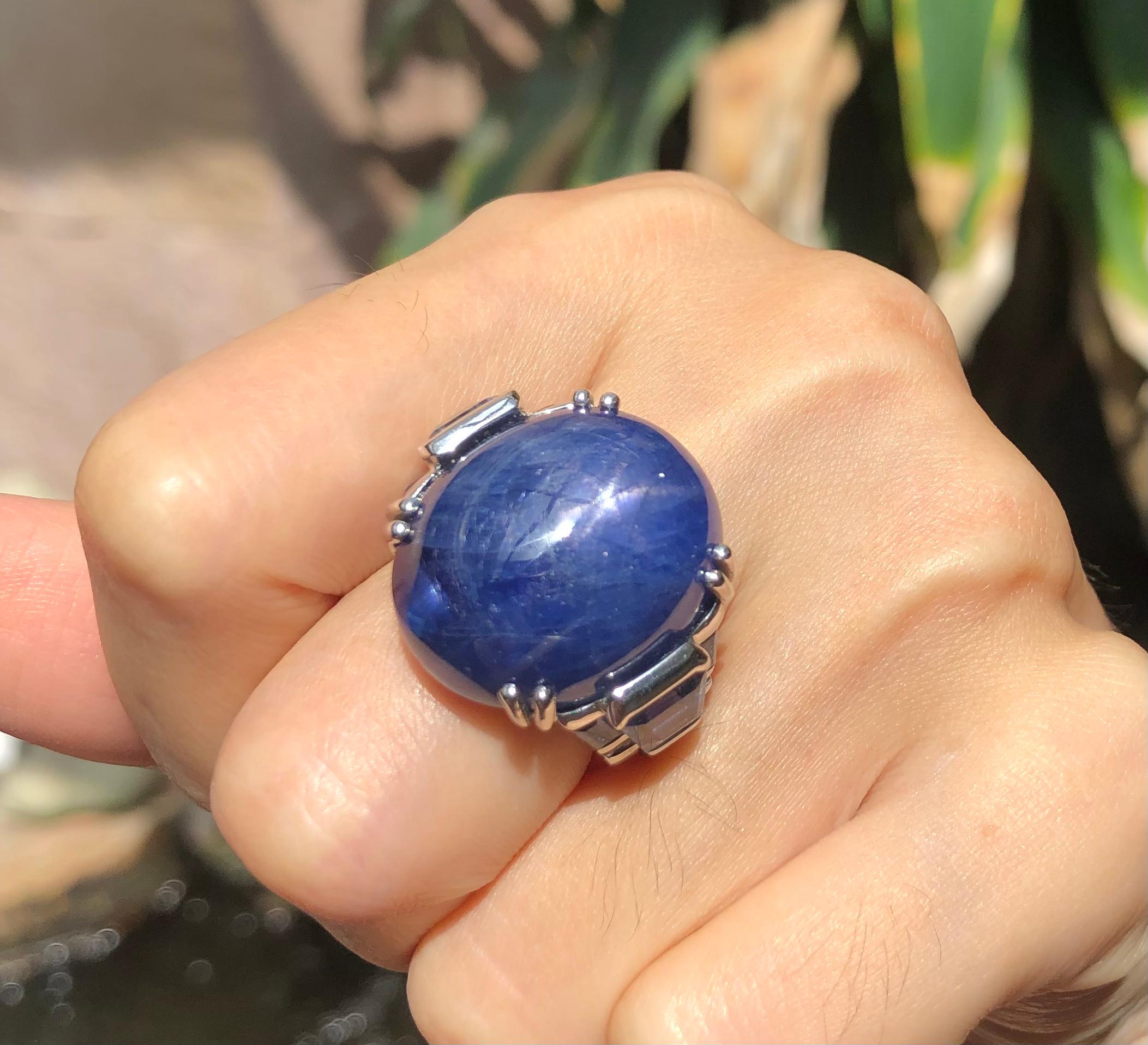 Blue Star Sapphire, Blue Sapphire Ring in 18 Karat White Gold Settings For Sale 2