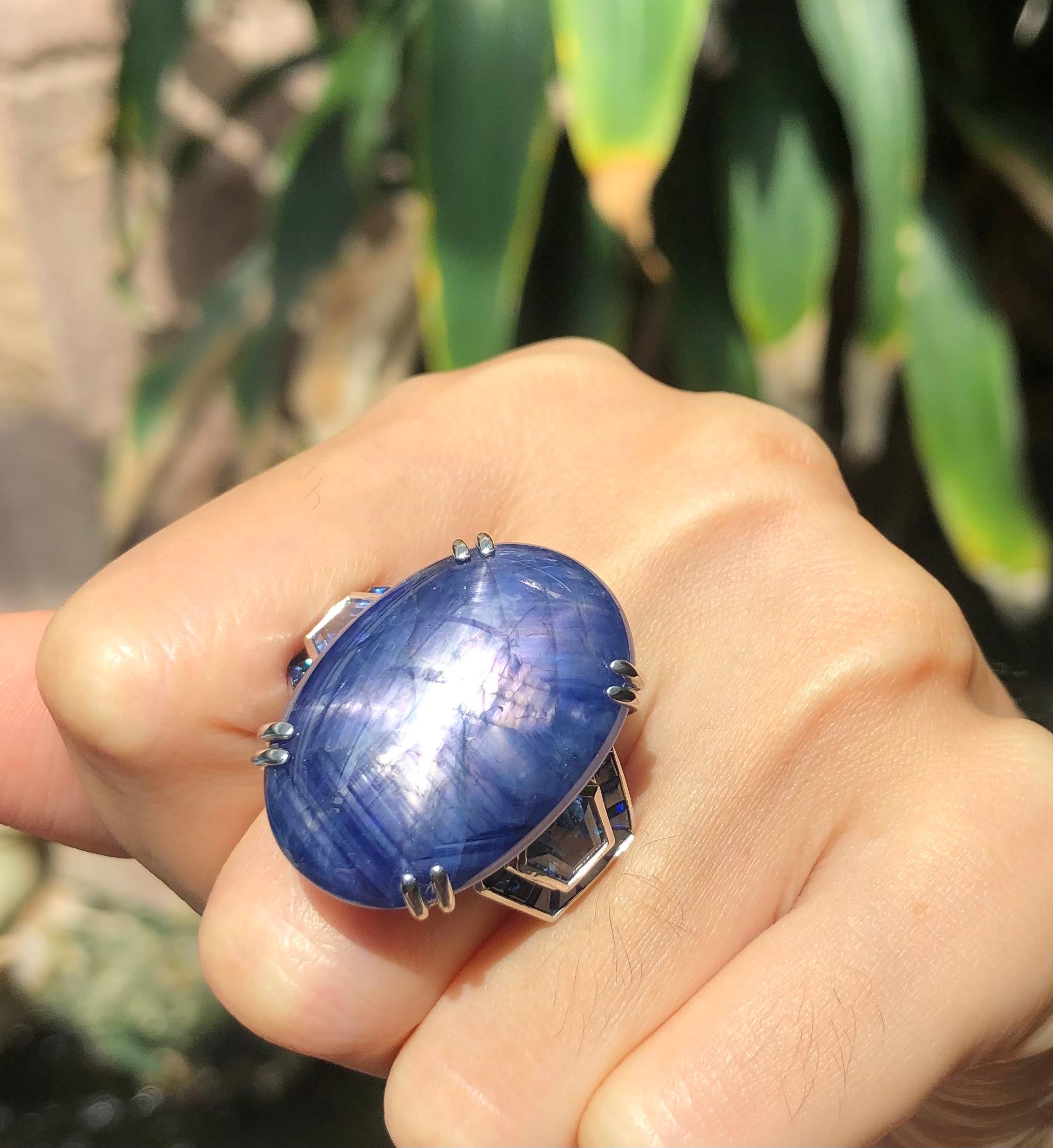 Blue Star Sapphire, Blue Sapphire Ring in 18 Karat White Gold Settings For Sale 4
