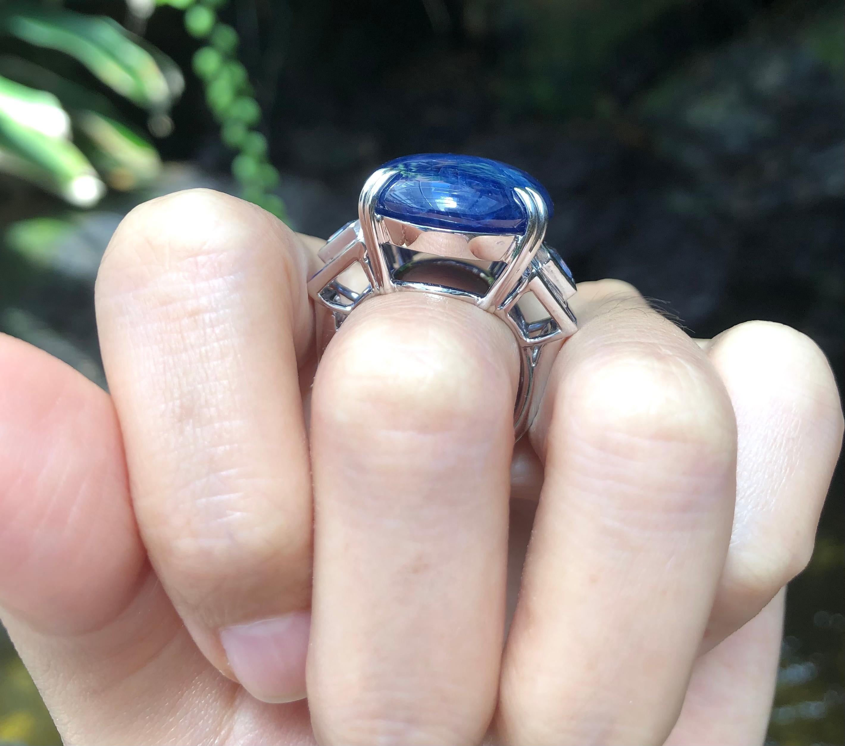 Blue Star Sapphire, Blue Sapphire Ring in 18 Karat White Gold Settings For Sale 6