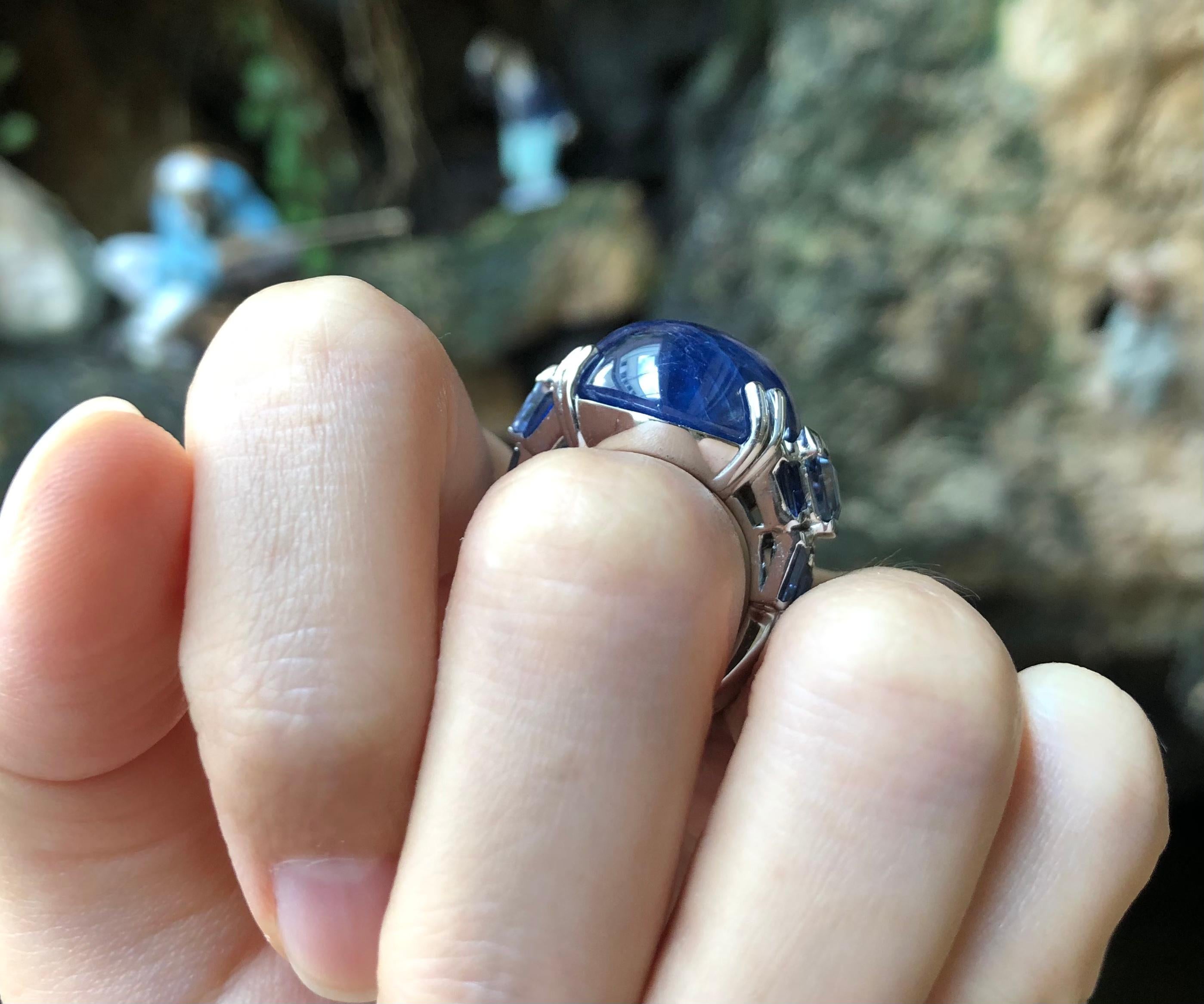 Blue Star Sapphire, Blue Sapphire Ring in 18 Karat White Gold Settings For Sale 1