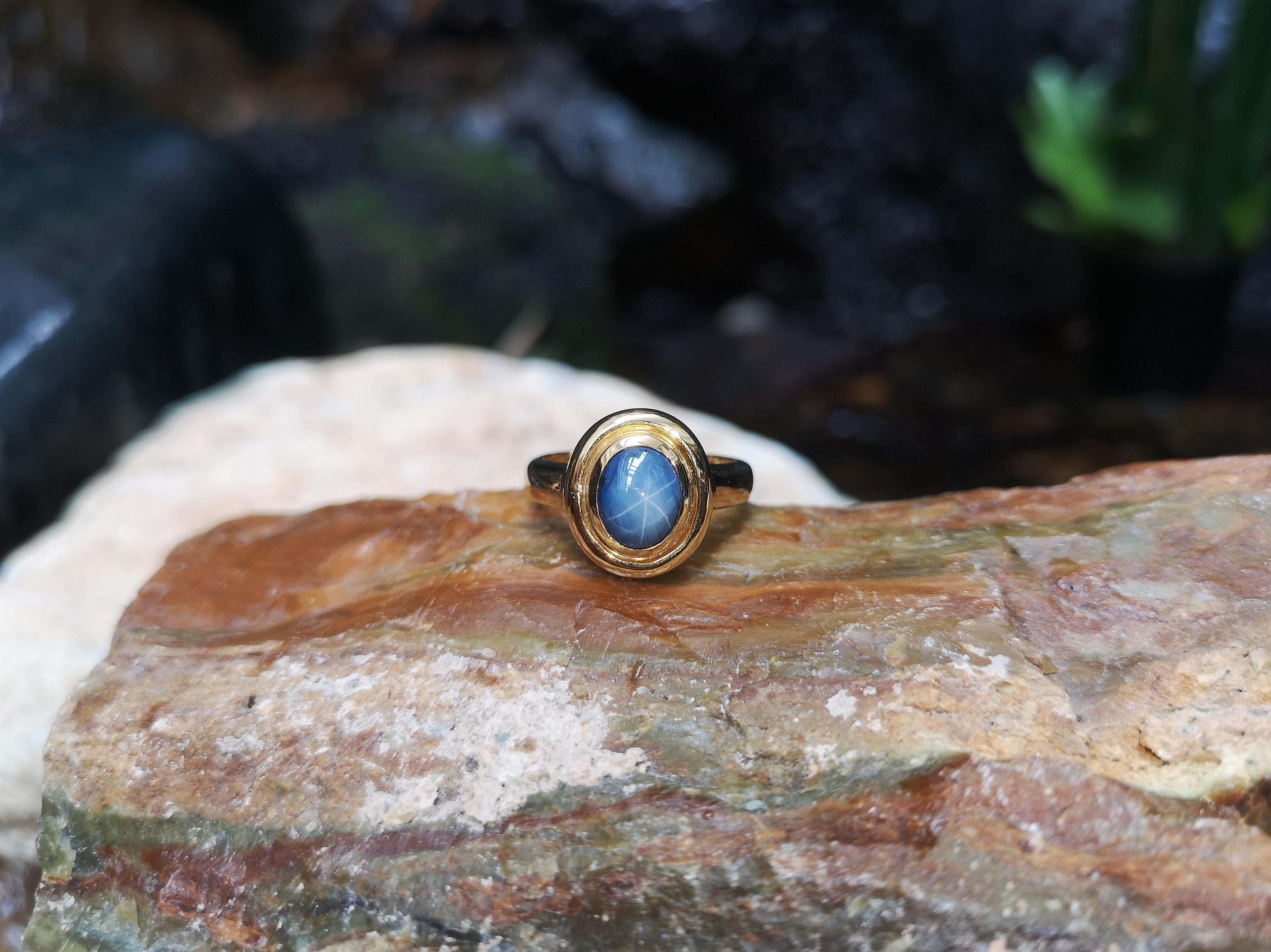 Blue Star Sapphire Ring Set in 18 Karat Gold Settings 4