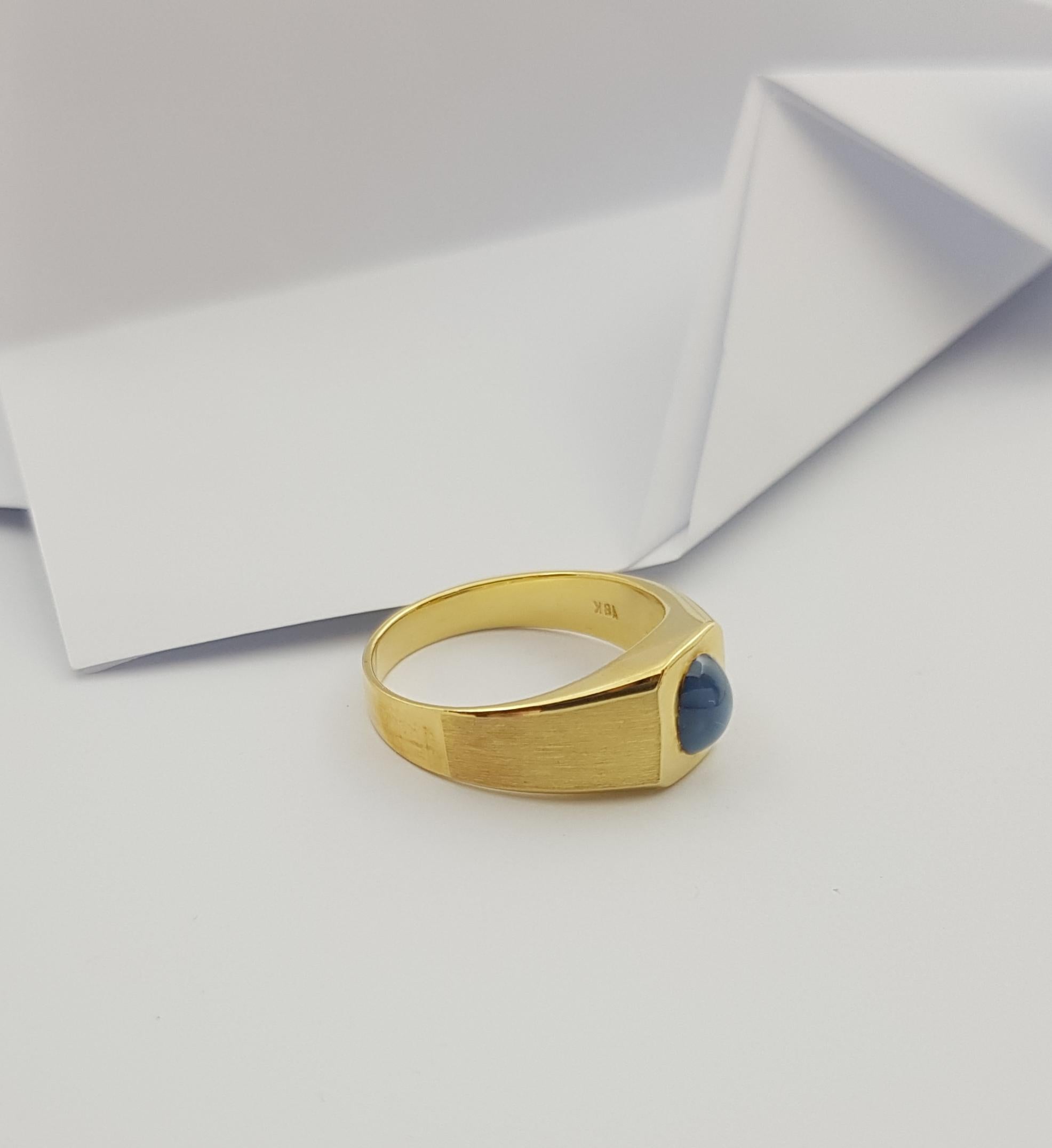 Blue Star Sapphire Ring Set in 18 Karat Gold Settings For Sale 4