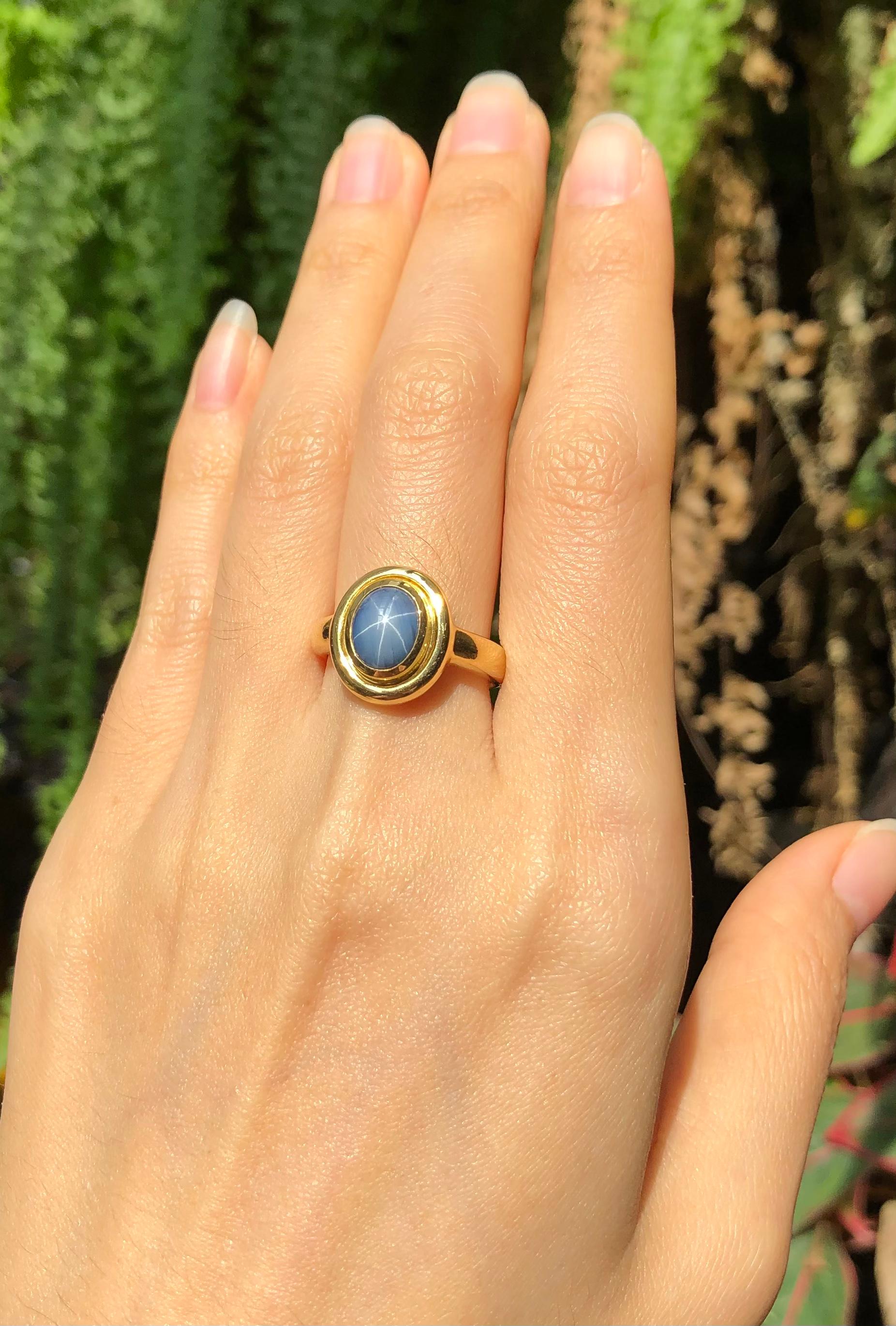 Blue Star Sapphire 2.38 carats Ring set in 18 Karat Gold Settings

Width:  1.1 cm 
Length: 1.4 cm
Ring Size: 54
Total Weight: 7.44 grams

