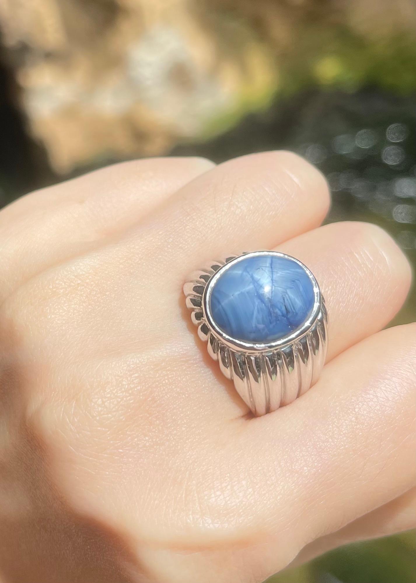 Women's or Men's Blue Star Sapphire Ring set in Platinum 950 Settings For Sale