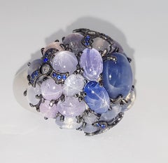 Blauer Sternsaphir mit blauem Saphir und Diamantring aus 18 Karat Weißgold