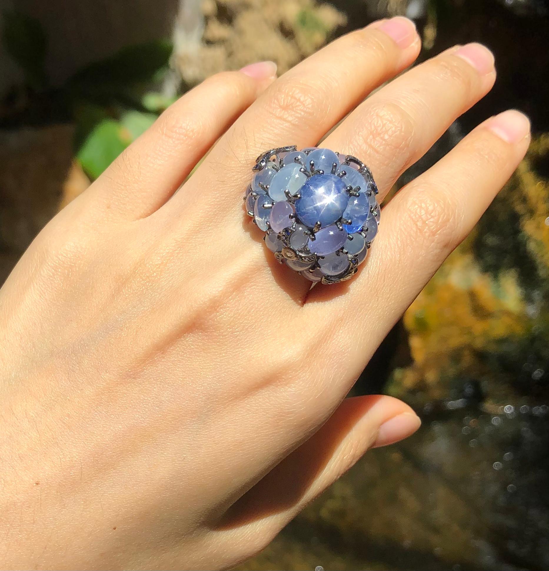 Blue Star Sapphire with Blue Sapphire with Diamond Ring in 18 Karat White Gold For Sale 3