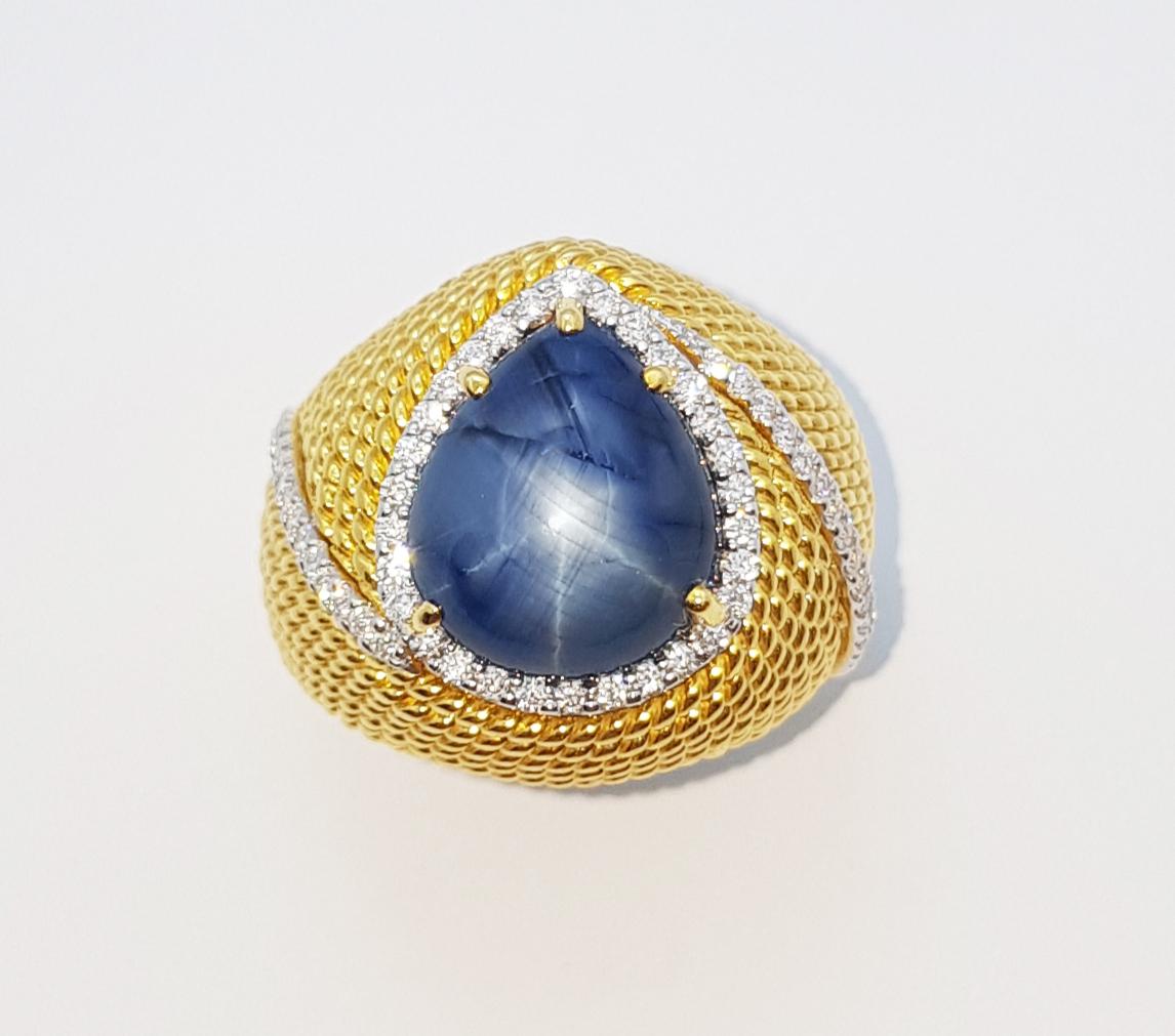 Blue Star Sapphire with Diamond Ring Set in 18 Karat Gold Settings For Sale 4