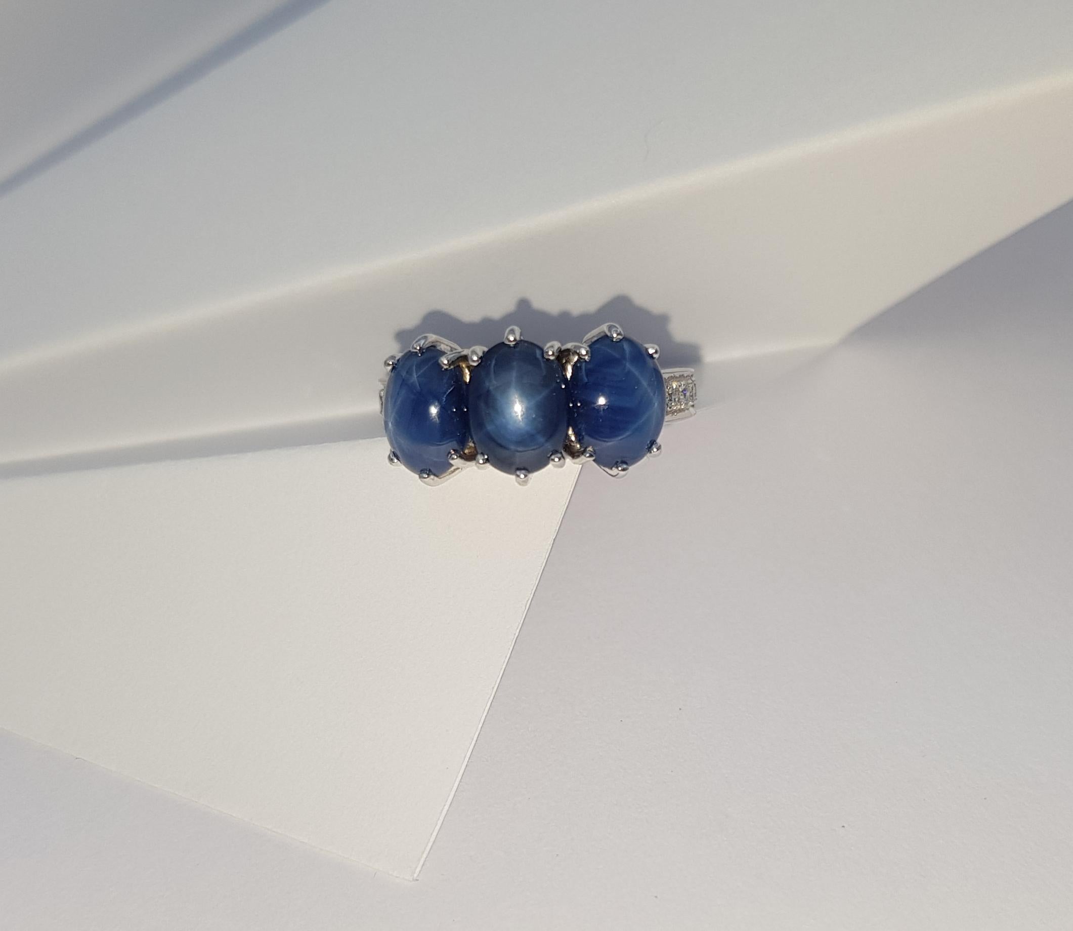 Blue Star Sapphire with Diamond Ring Set in 18 Karat White Gold Settings For Sale 3