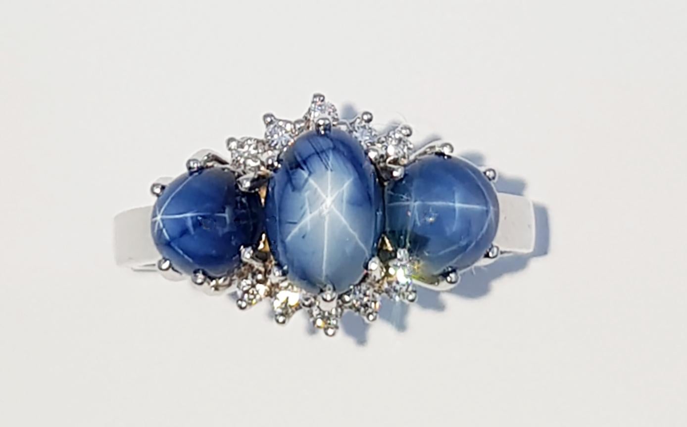 Blue Star Sapphire with Diamond Ring Set in 18 Karat White Gold Settings In New Condition For Sale In Bangkok, TH