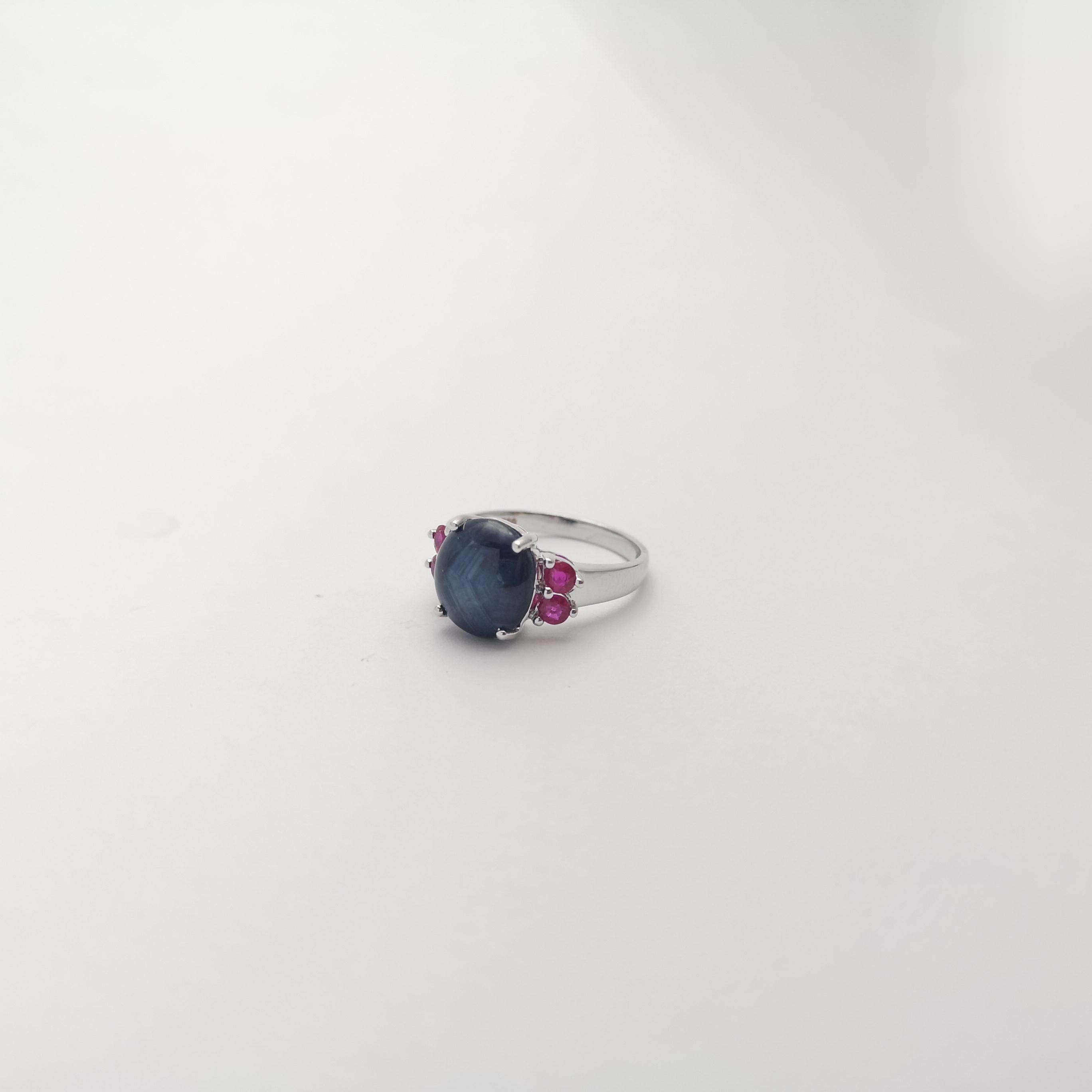 De las mujeres Anillo de Zafiro Estrella Azul con Rubí engastado en Oro Blanco de 18K en venta