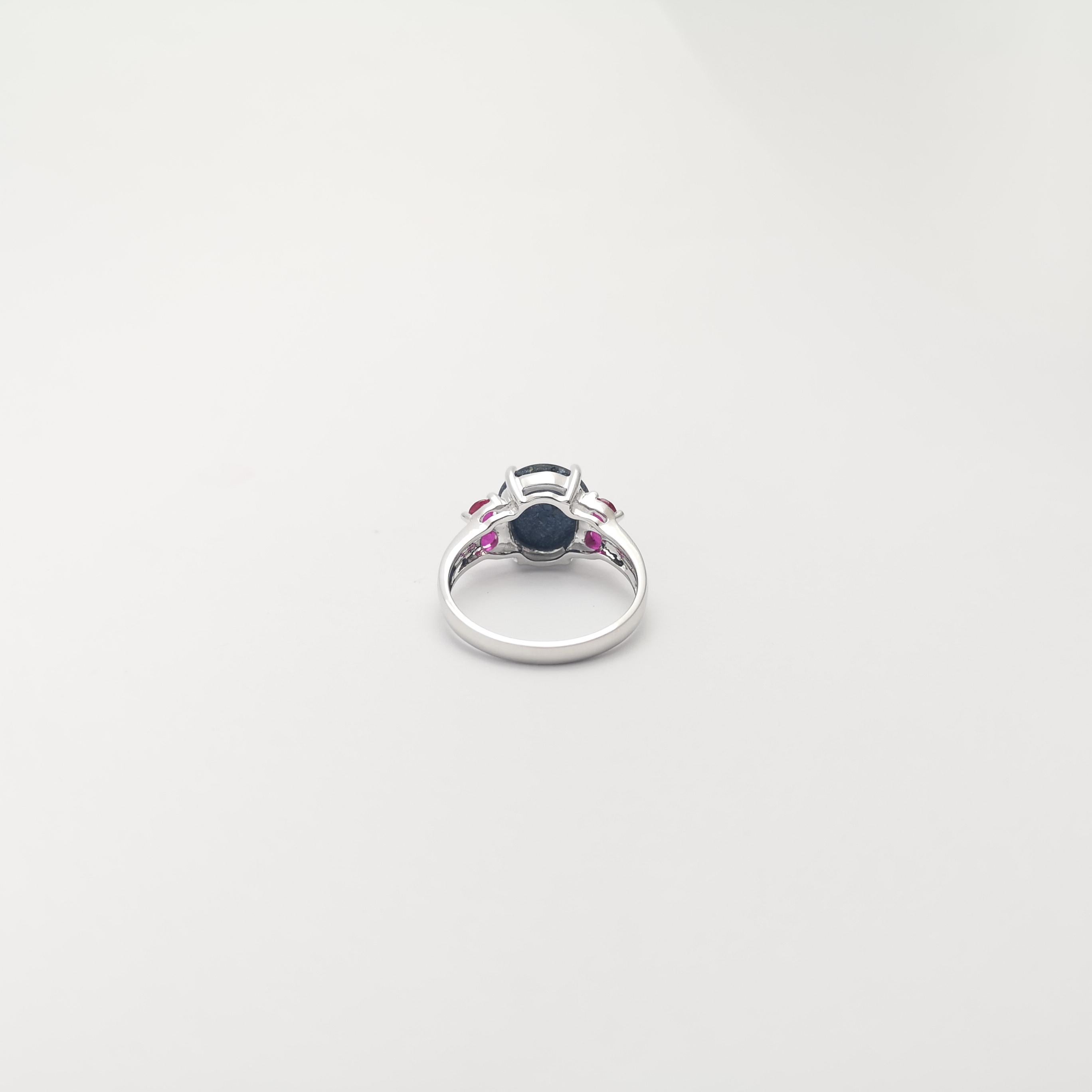 Anillo de Zafiro Estrella Azul con Rubí engastado en Oro Blanco de 18K en venta 1