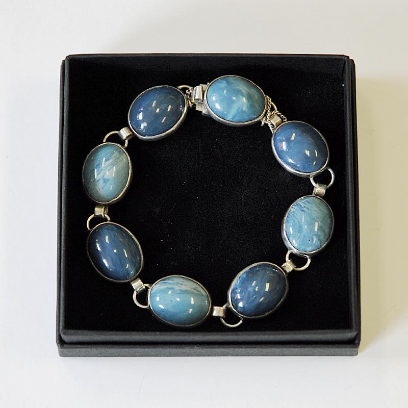 Beautiful Fifty shades of blue 'Bergslagen stone' midcentury necklace by Ove Nordström, Skinnskatteberg 1971. Sweden. The stones has various shades of blue color and are originally the 
