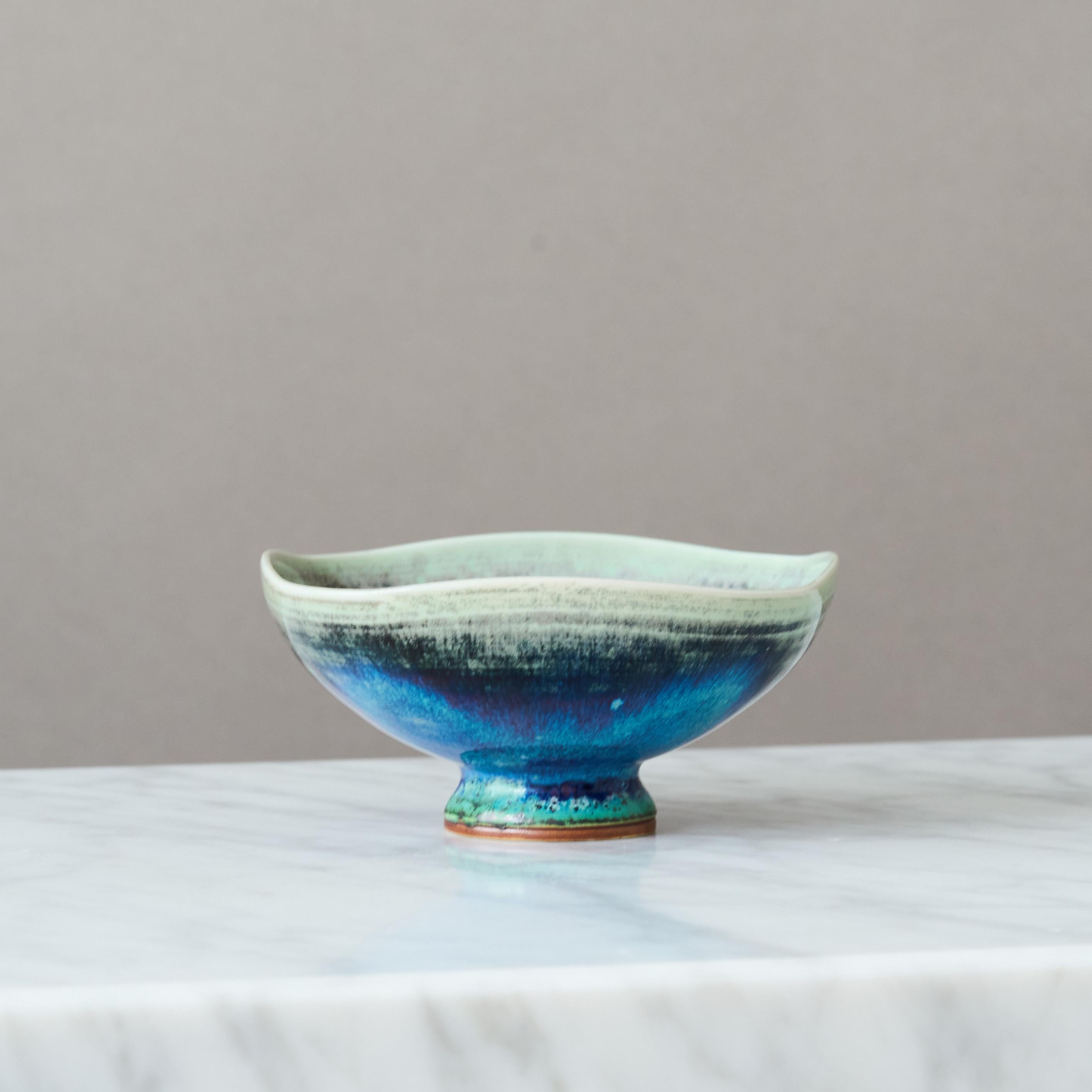 Svedese Ciotola in gres blu di Berndt Friberg per Gustavsberg Studio, Svezia, anni '60 in vendita