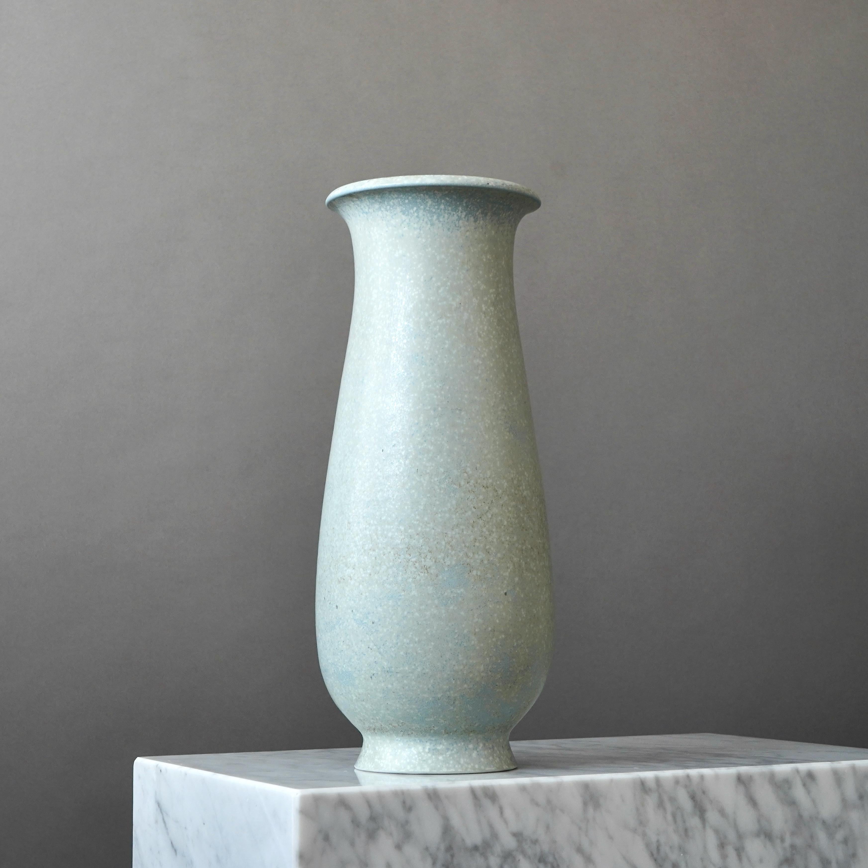 Blaue Bodenvase aus Steingut von Gunnar Nylund für Rorstrand, Schweden, 1940er Jahre (Schwedisch) im Angebot