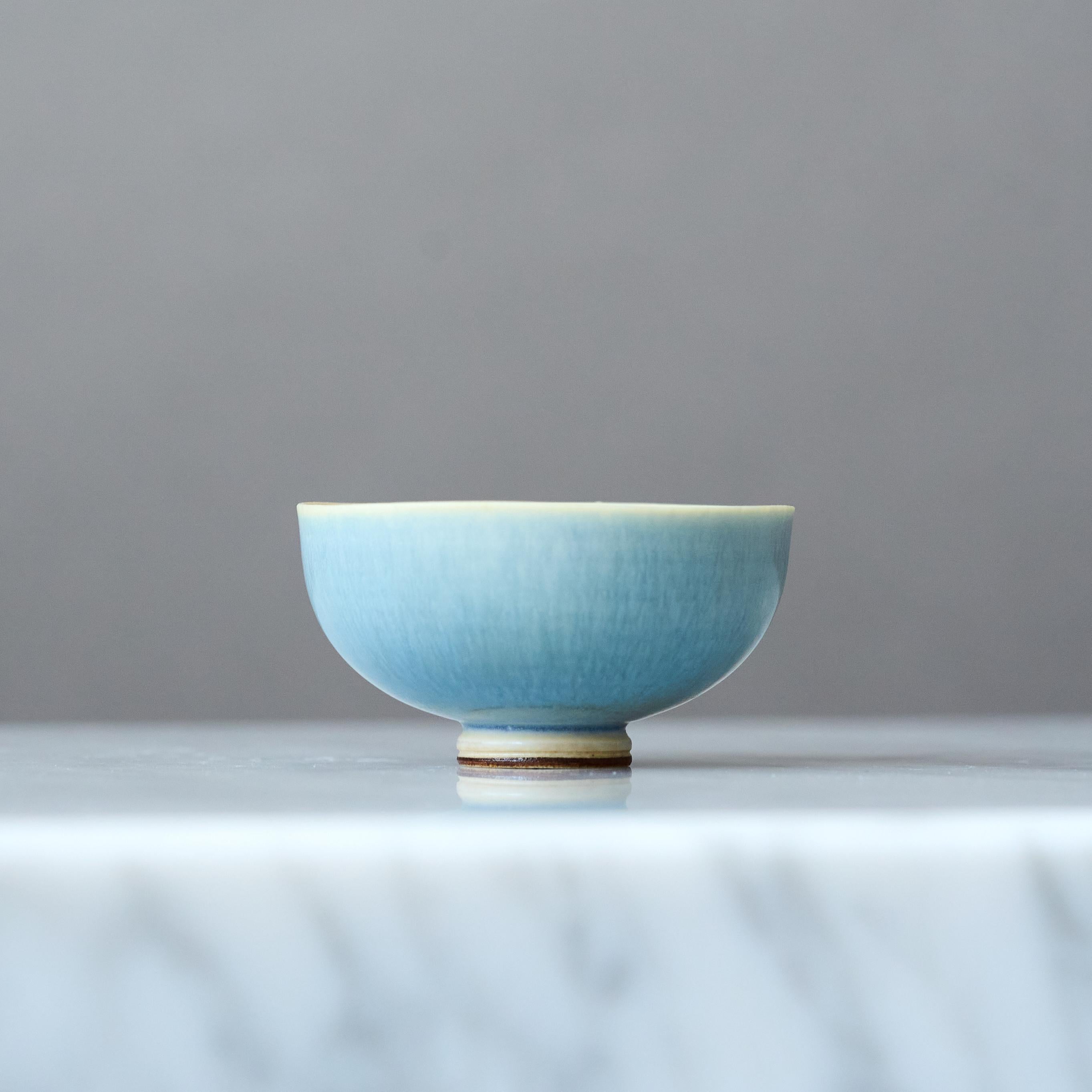 Blue Stoneware Miniature Bowl by Berndt Friberg. Gustavsberg, Sweden, 1960s In Good Condition For Sale In Malmö, SE