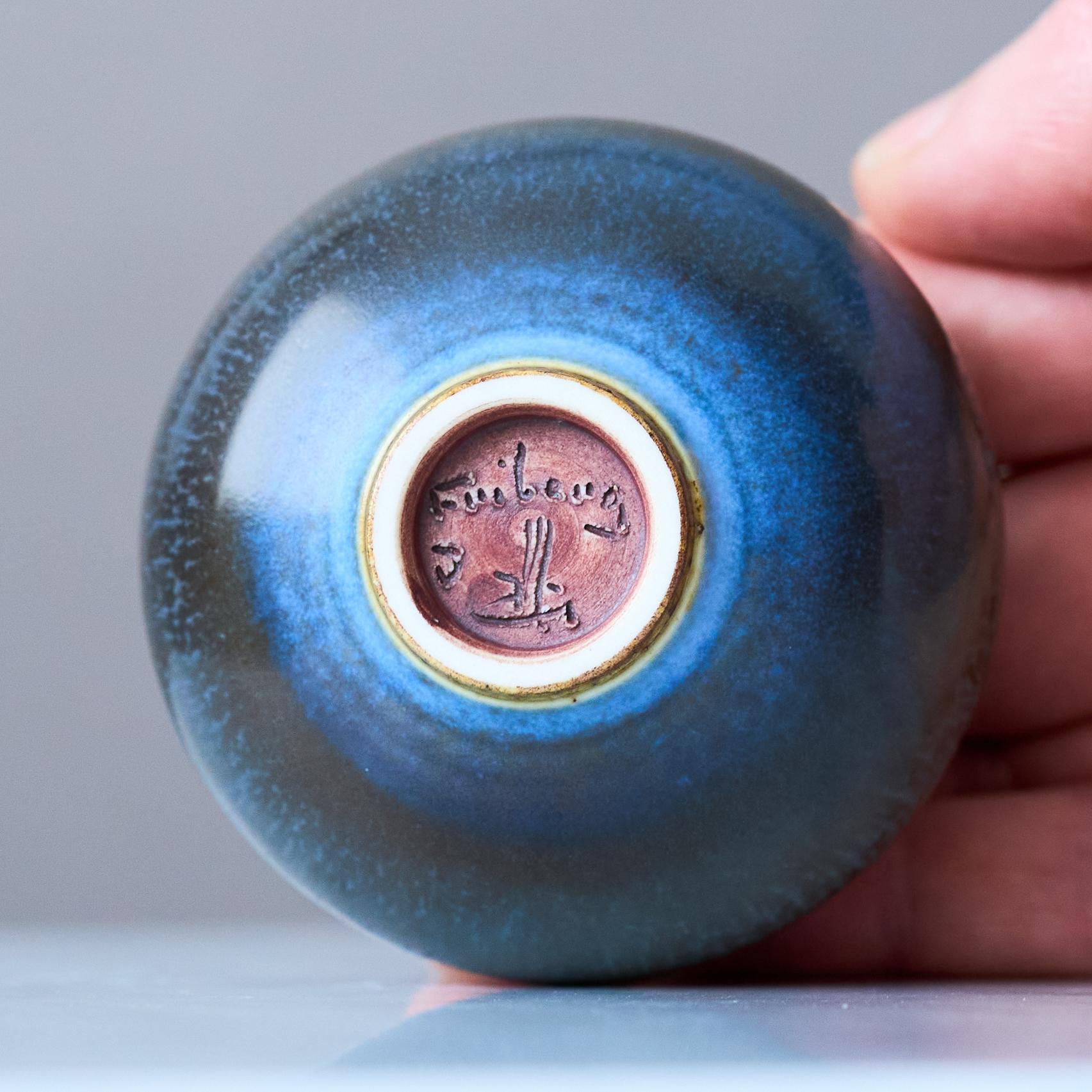 Vaso in miniatura in gres blu di Berndt Friberg. Studio A, Svezia 1968 in vendita 1