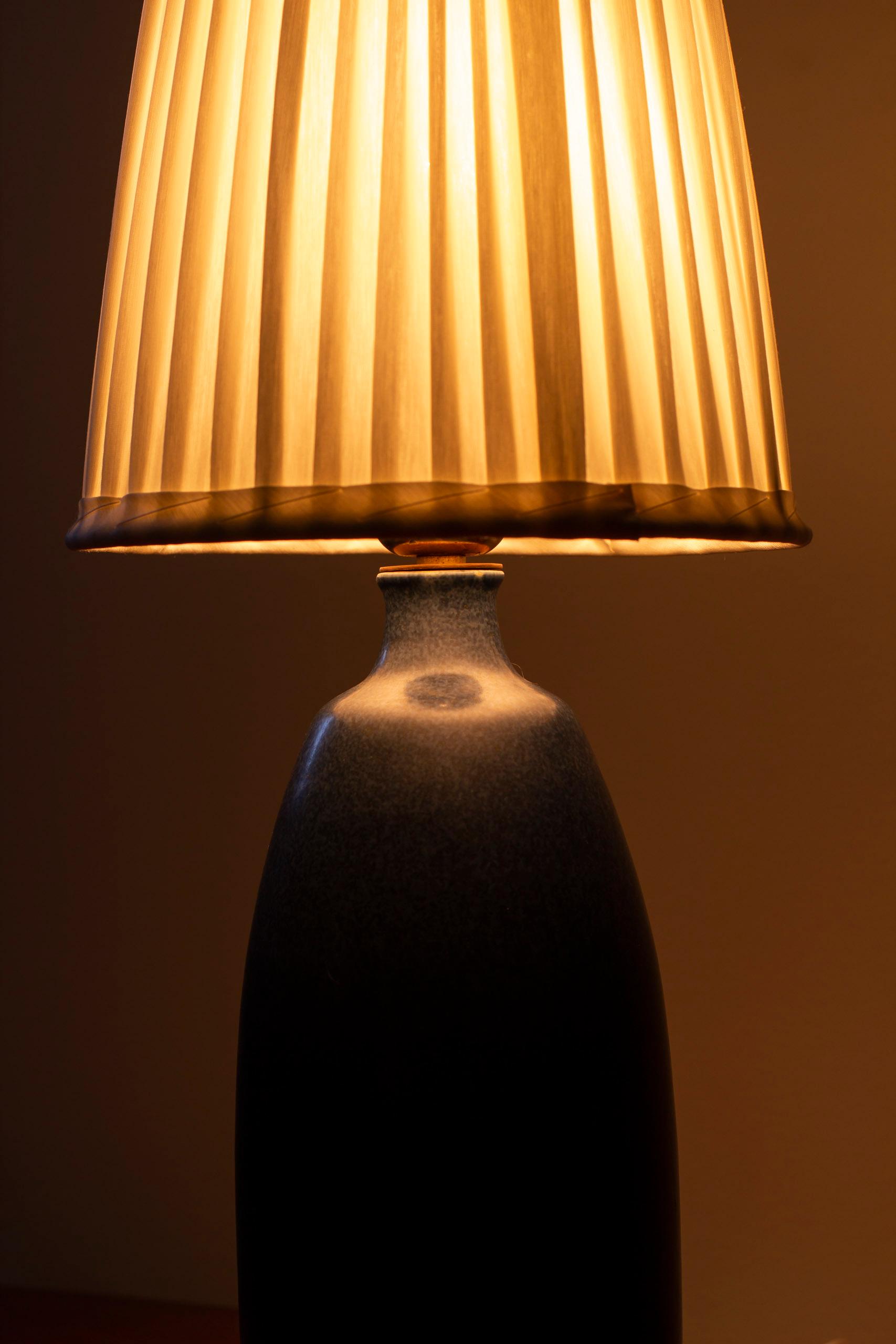 Lampe de table bleue Eric och Ingrid Triller, ToBo, Suède en vente 2