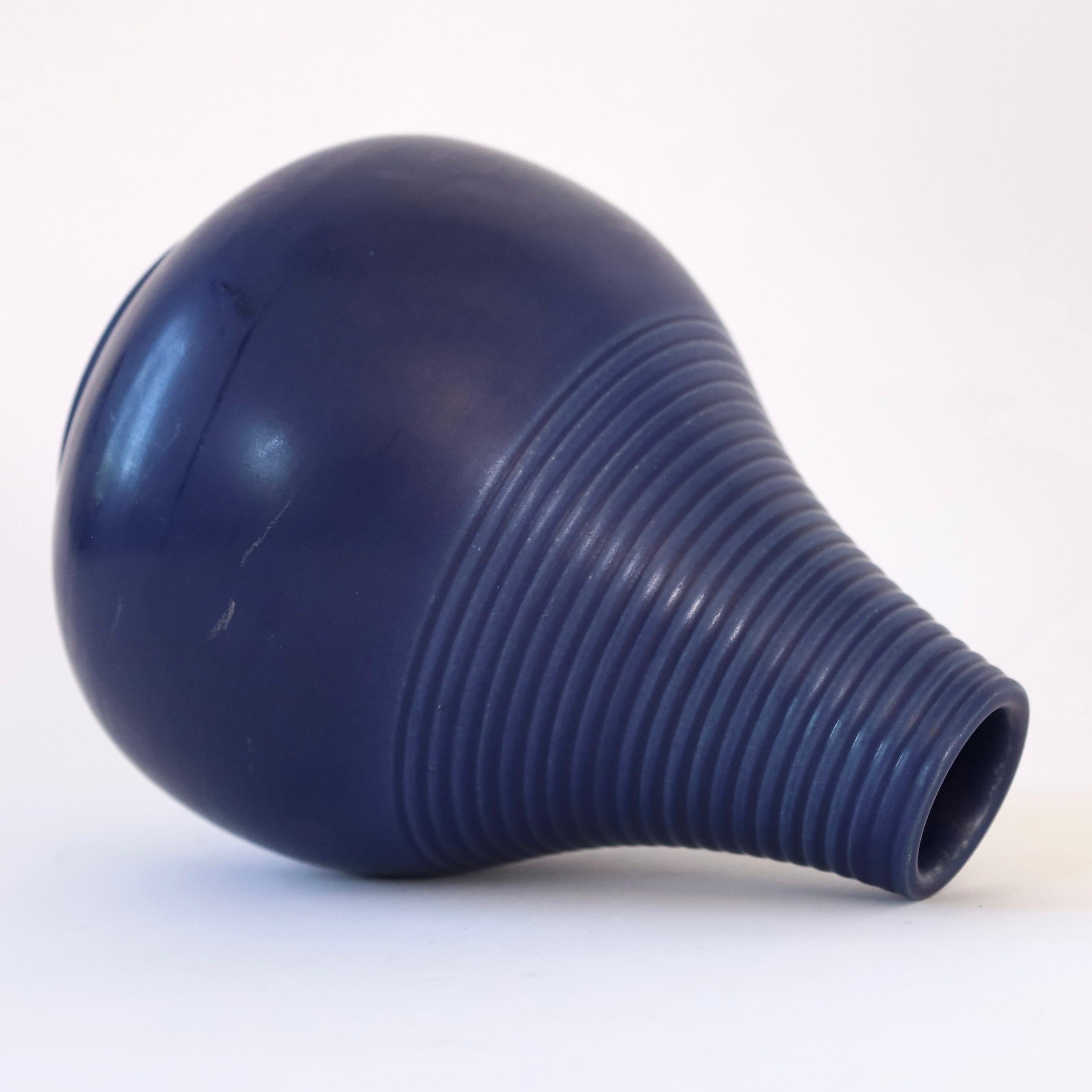 Ceramica Vaso in gres blu di Axel Sorensen per P. Ipsens Enke, anni '40, Danimarca in vendita