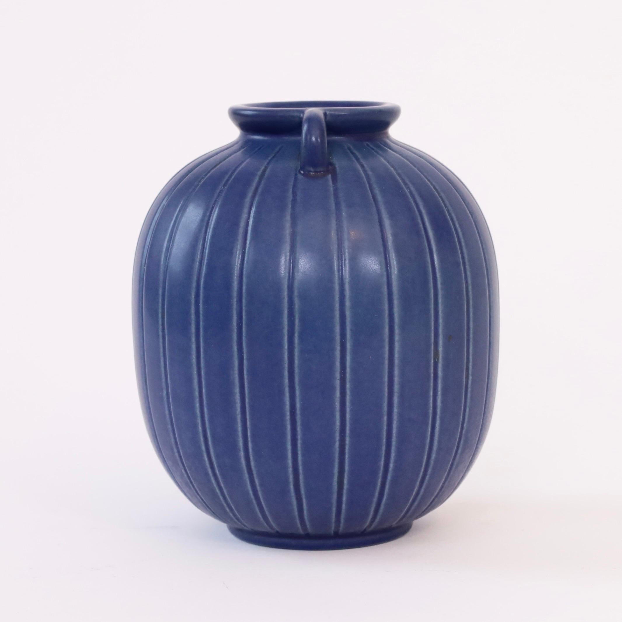 Blue stoneware vase by Axel Sorensen for P. Ipsens Enke, 1940s, Denmark For Sale 2