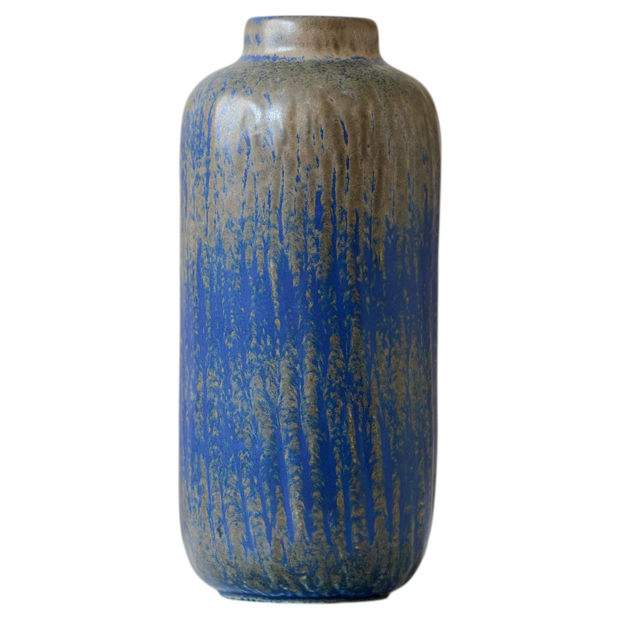 Vaso in gres blu di Gunnar Nylund per Rorstrand, Svezia, anni 1960. in vendita