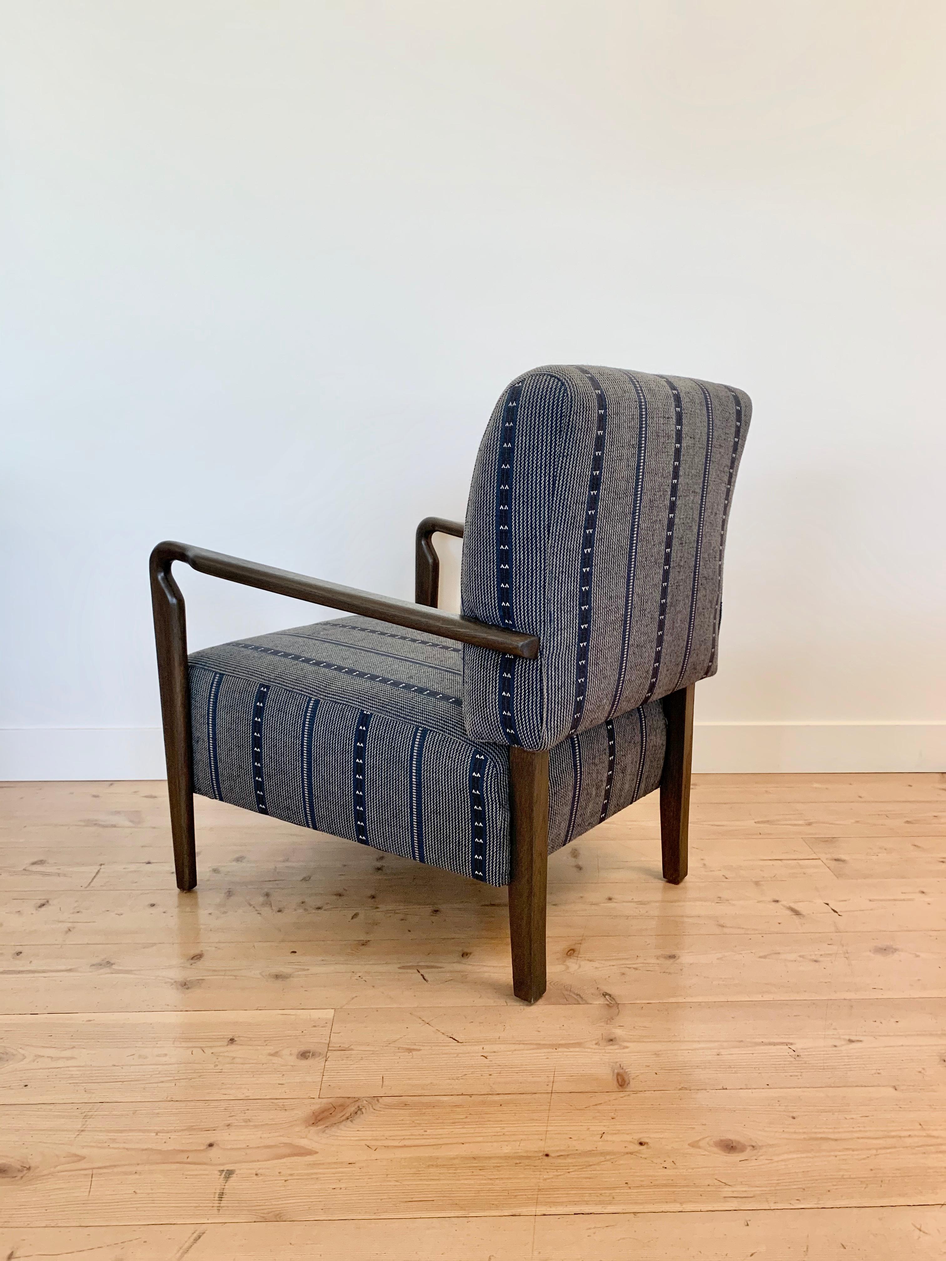 Contemporary Blue Striped Niguel Lounge Chair by Lawson-Fenning, in Stock