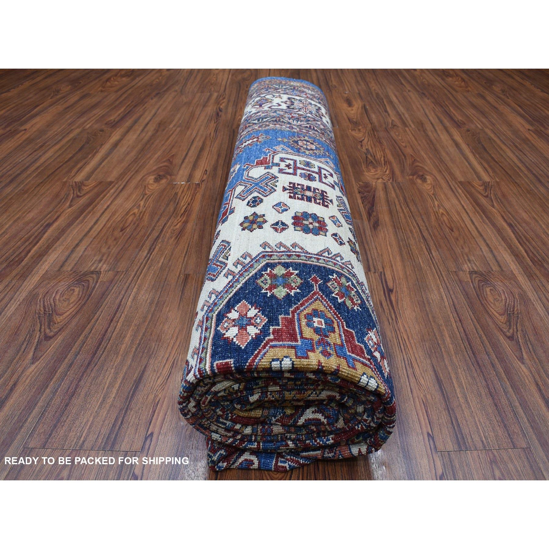 Blauer handgeknüpfter Wollteppich Super Kazak mit geometrischem Medaillon-Design 8'10