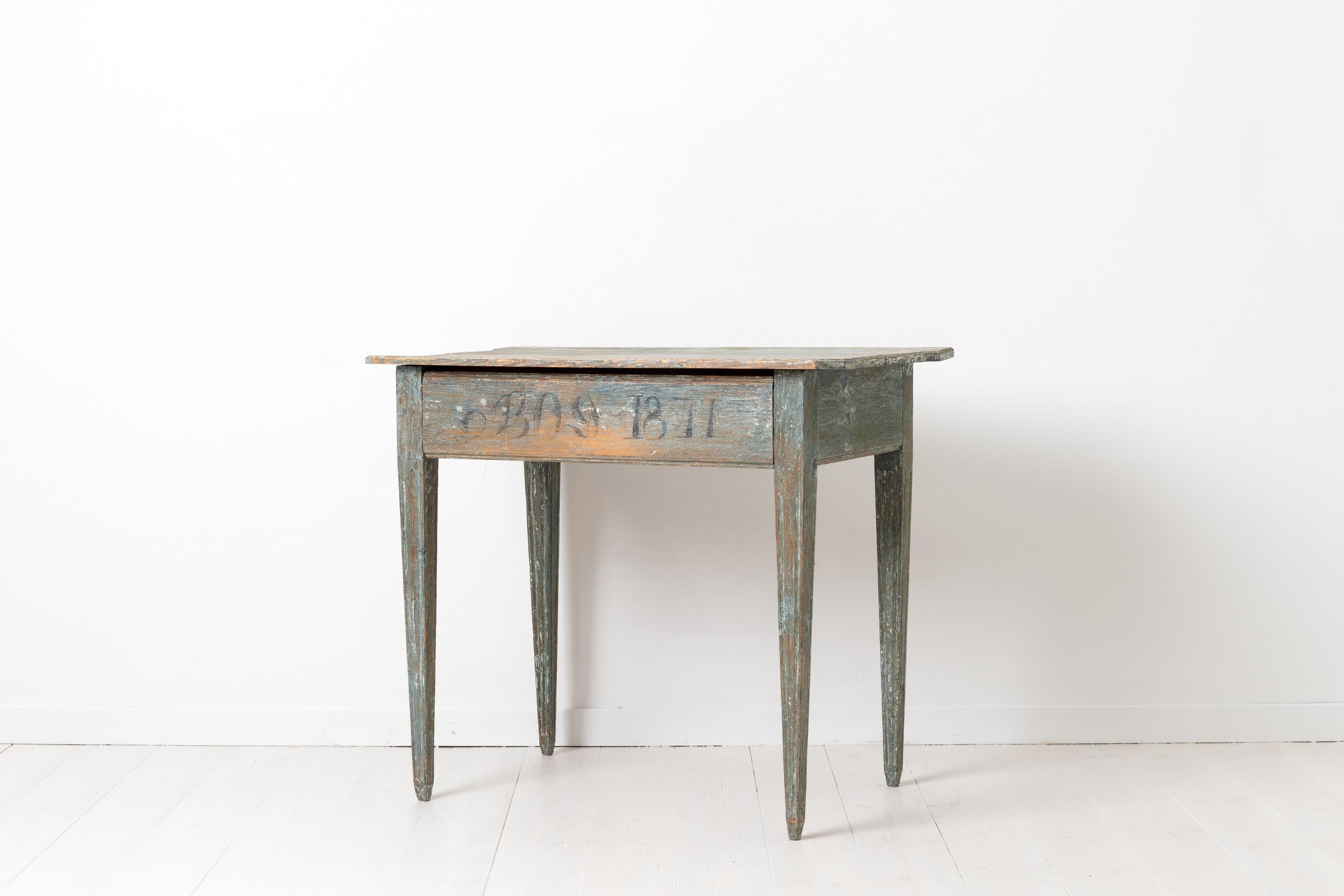 Blue Swedish Gustavian Wall Table in Pine In Good Condition In Kramfors, SE