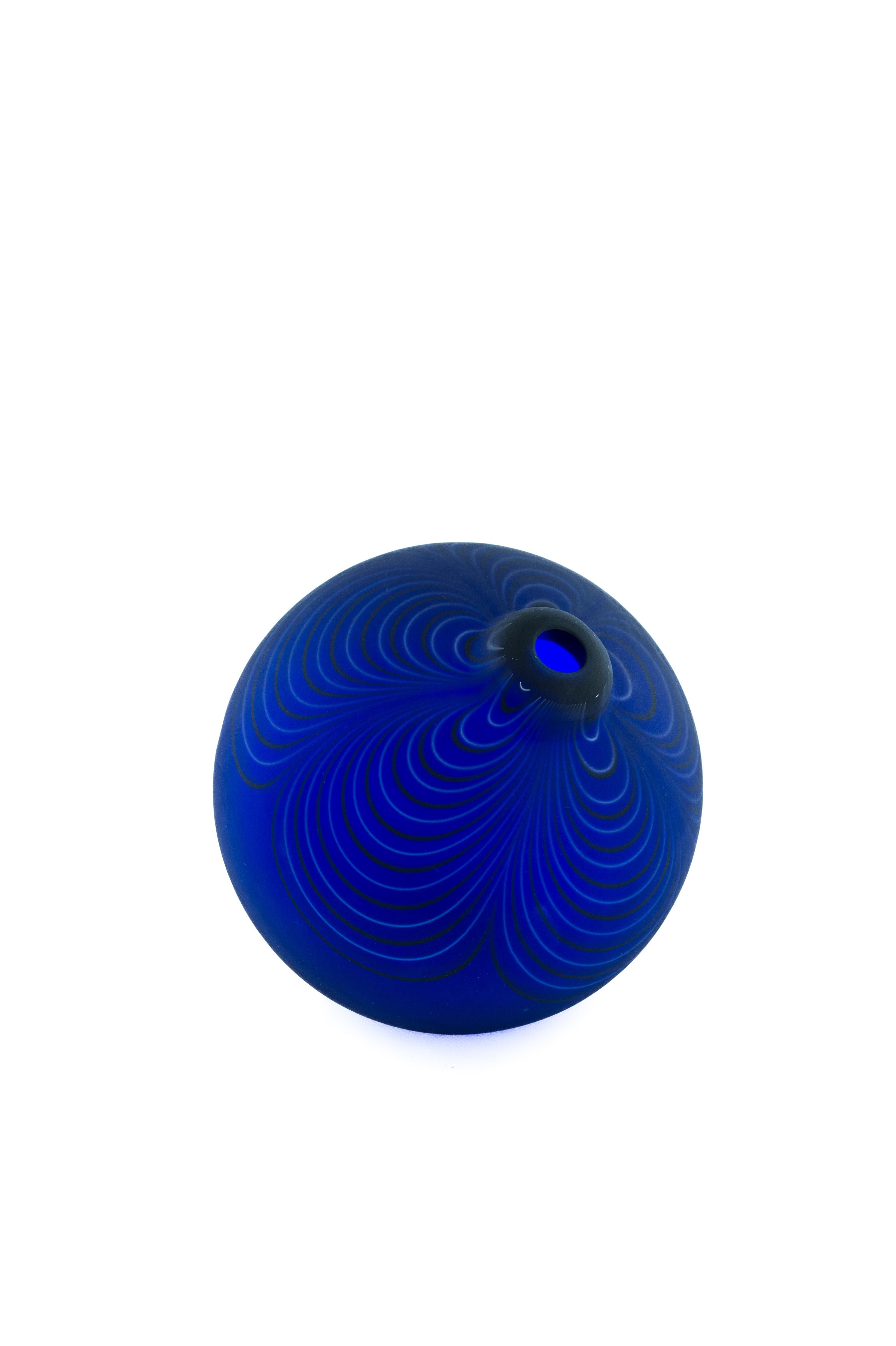 Blue Swirl Murano Art Glass Sphere Vase, Alberto Donà, 1980 For Sale 8