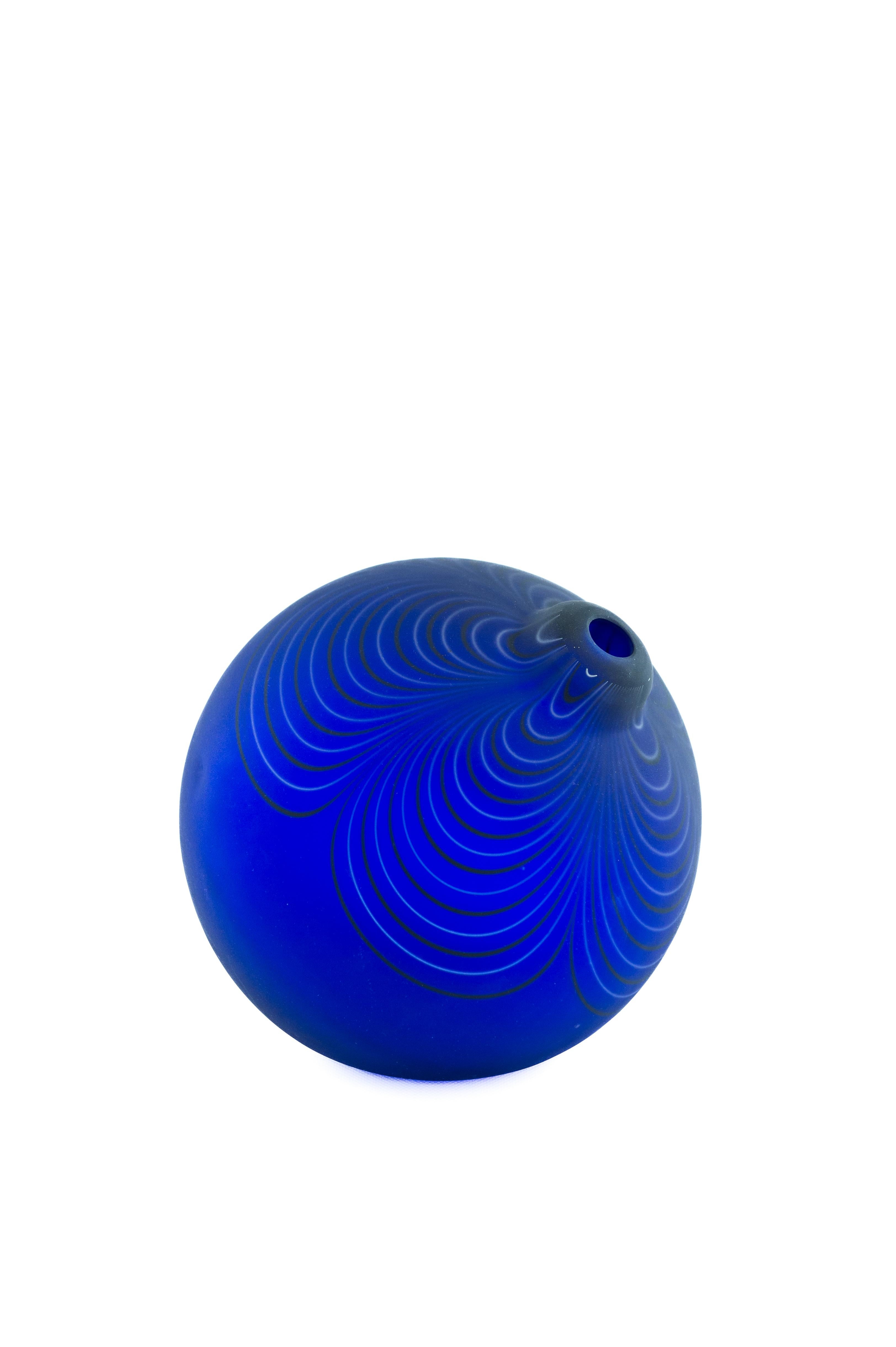 Mid-Century Modern Blue Swirl Murano Art Glass Sphere Vase, Alberto Donà, 1980 For Sale