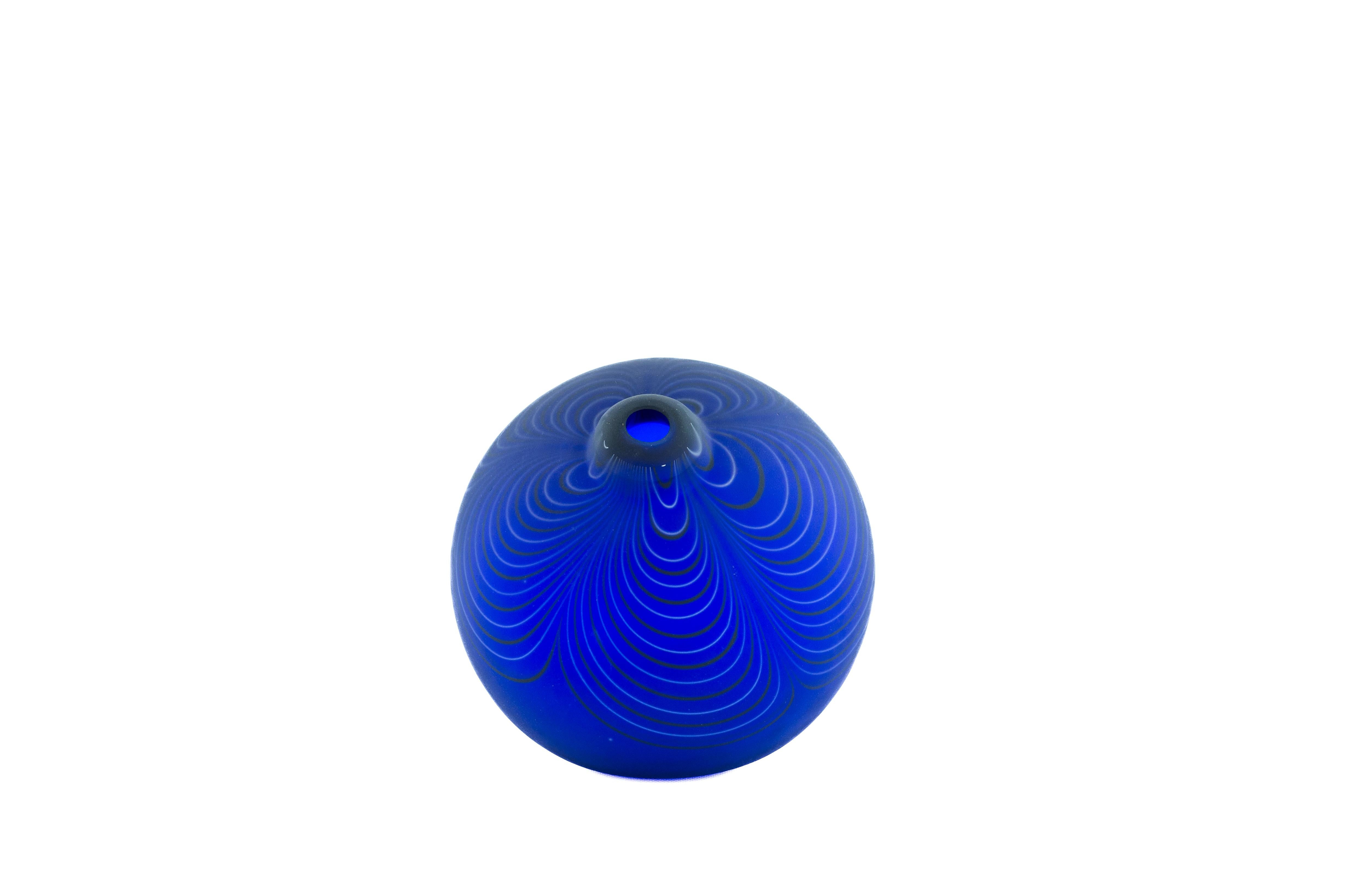 Blue Swirl Murano Art Glass Sphere Vase, Alberto Donà, 1980 For Sale 1
