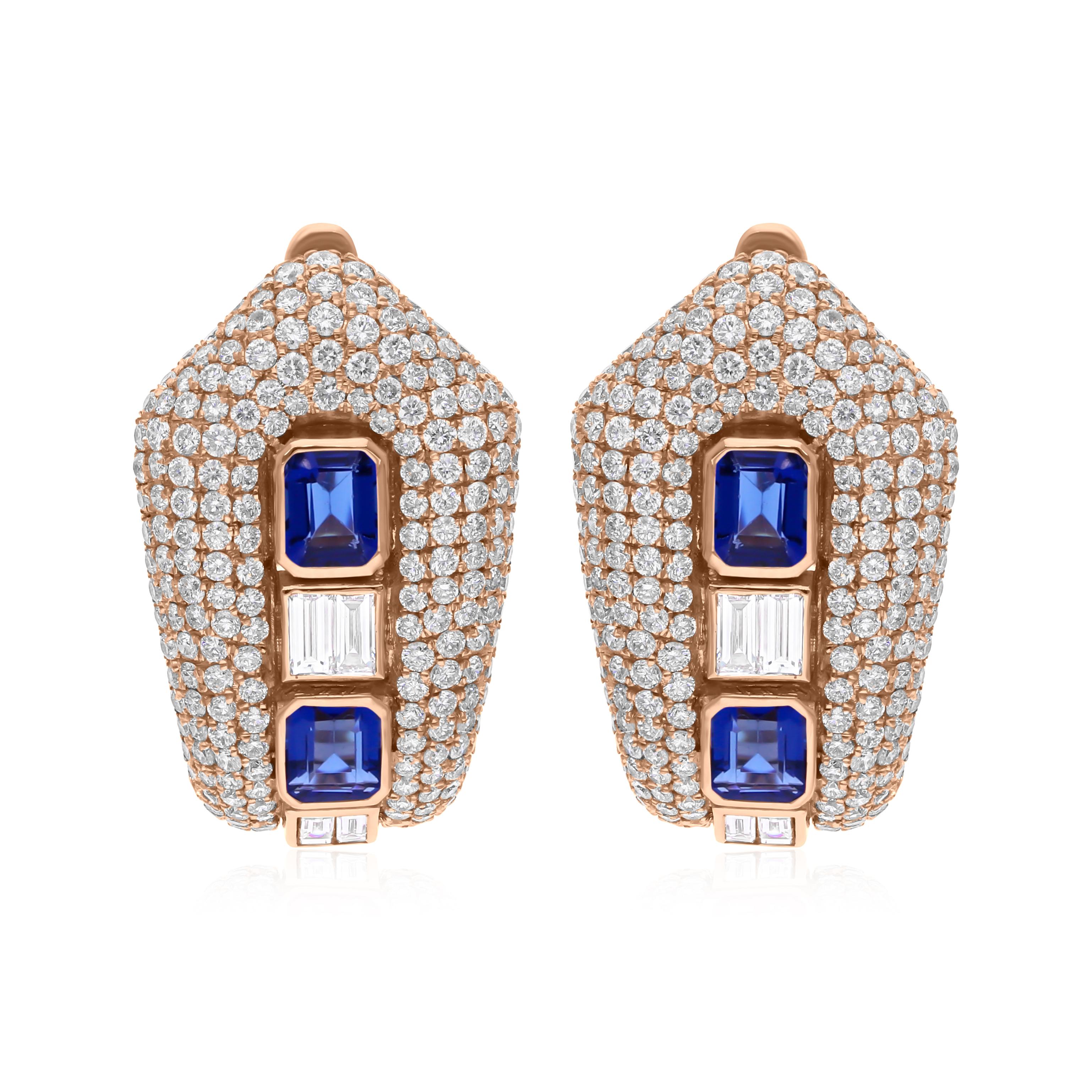Taglio rotondo Orecchini a clip con zaffiro sintetico blu e diamanti naturali in oro rosa 18 carati in vendita