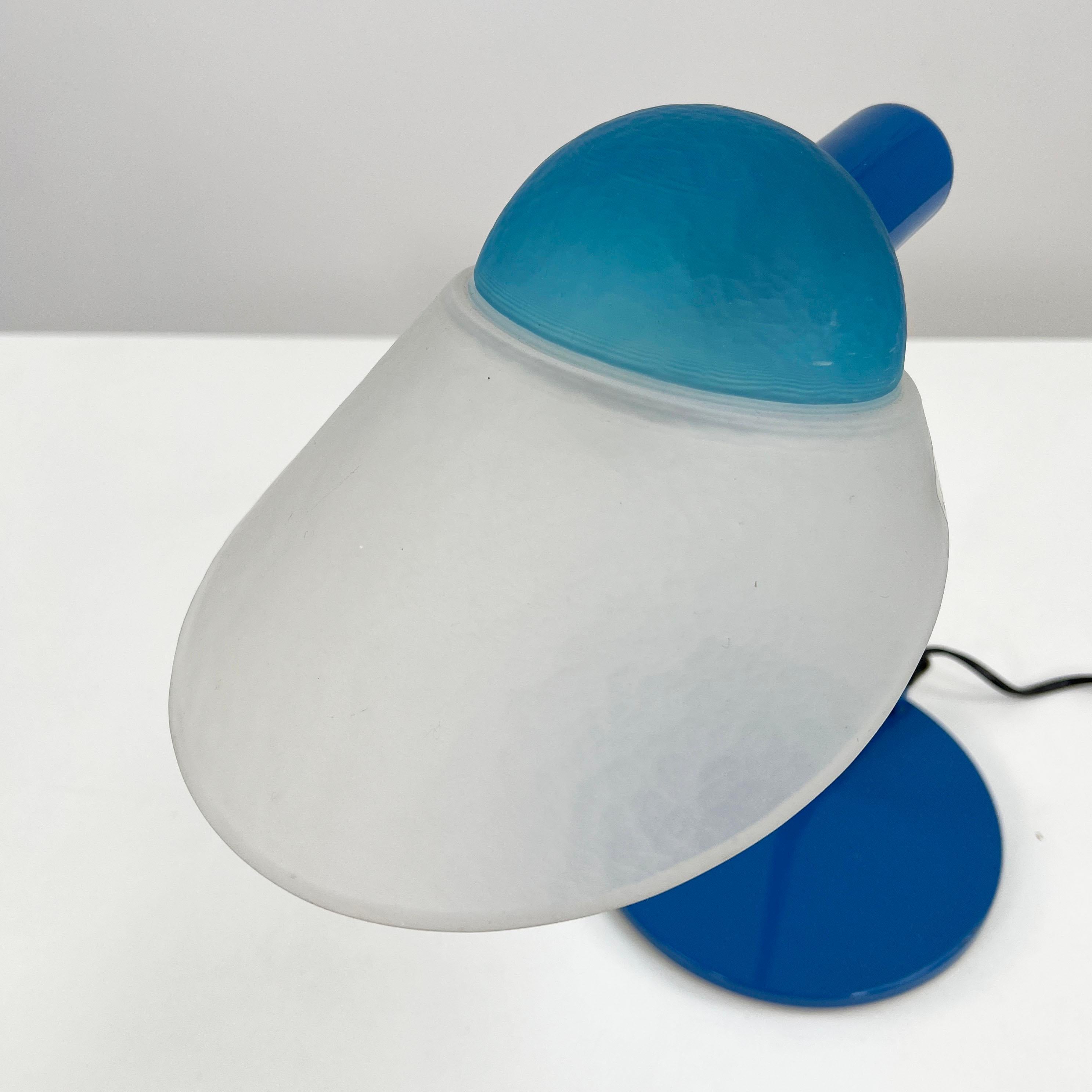Blue Table Lamp in Glass & Metal from VeArt, 1980s In Good Condition In Ixelles, Bruxelles