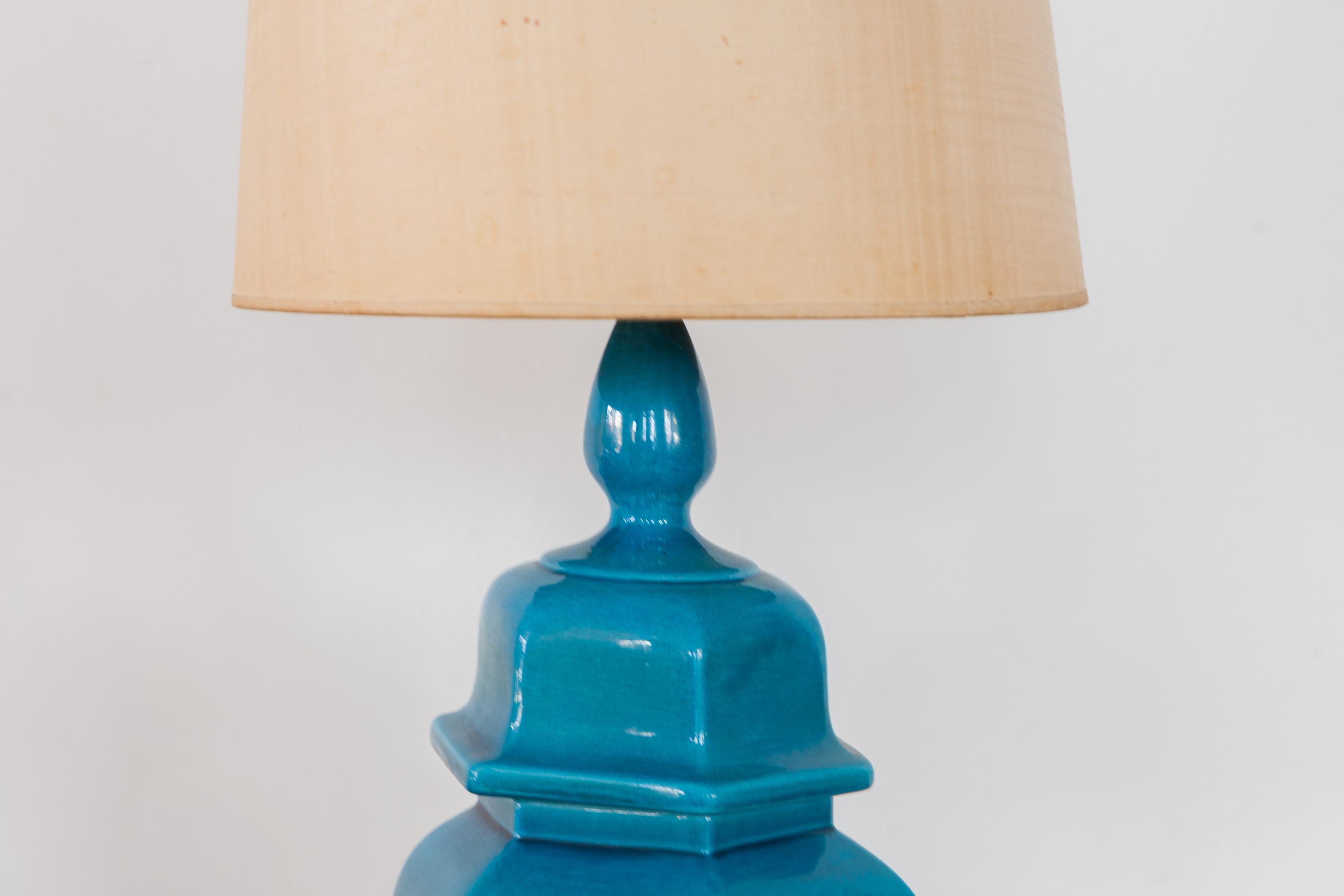 Vernissé Lampe de table bleue fabriquée en Italie, années 1970 en vente
